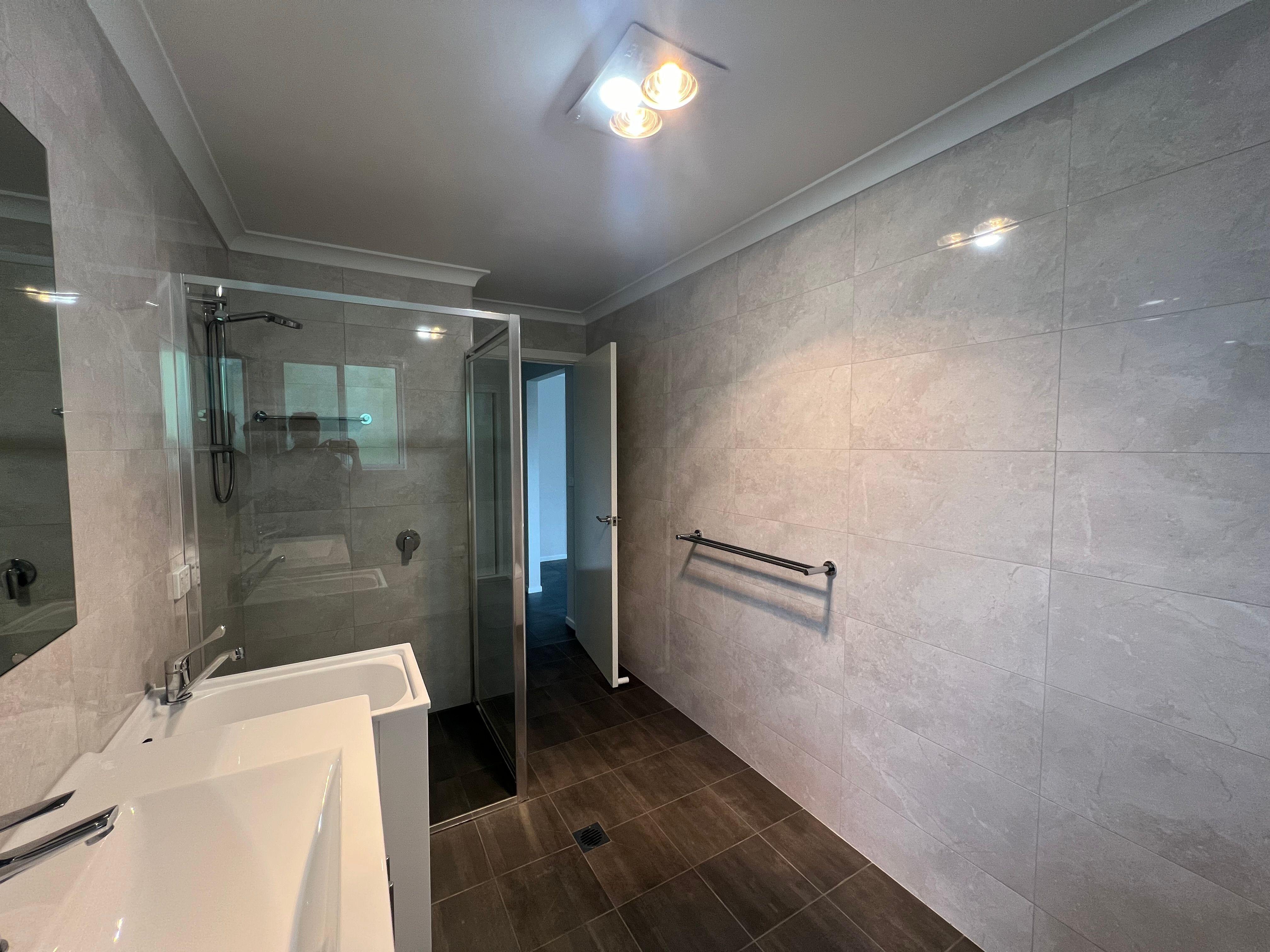 Modern Coastal Living with Ocean Glimpses