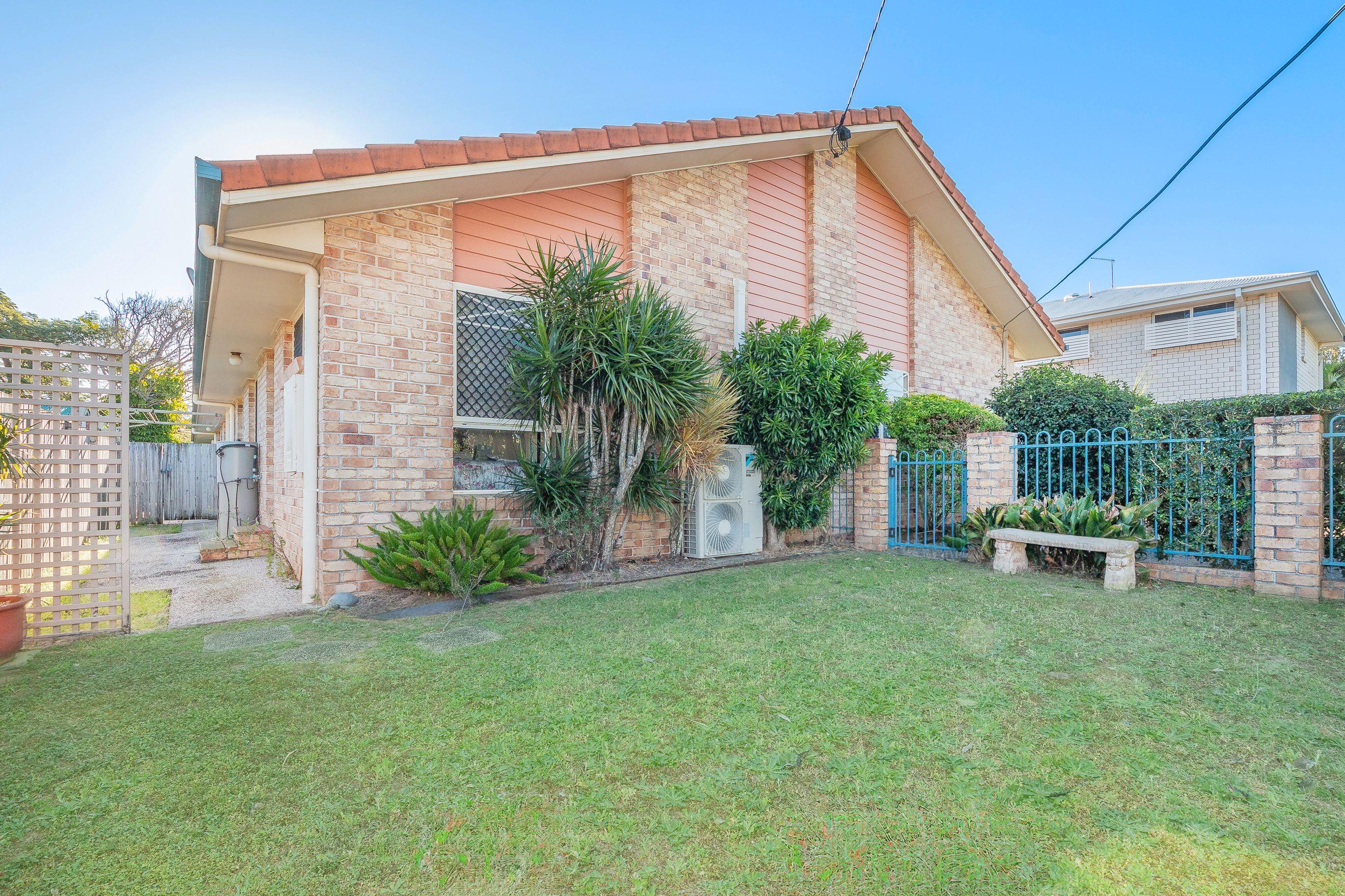 Central Redcliffe Unit!