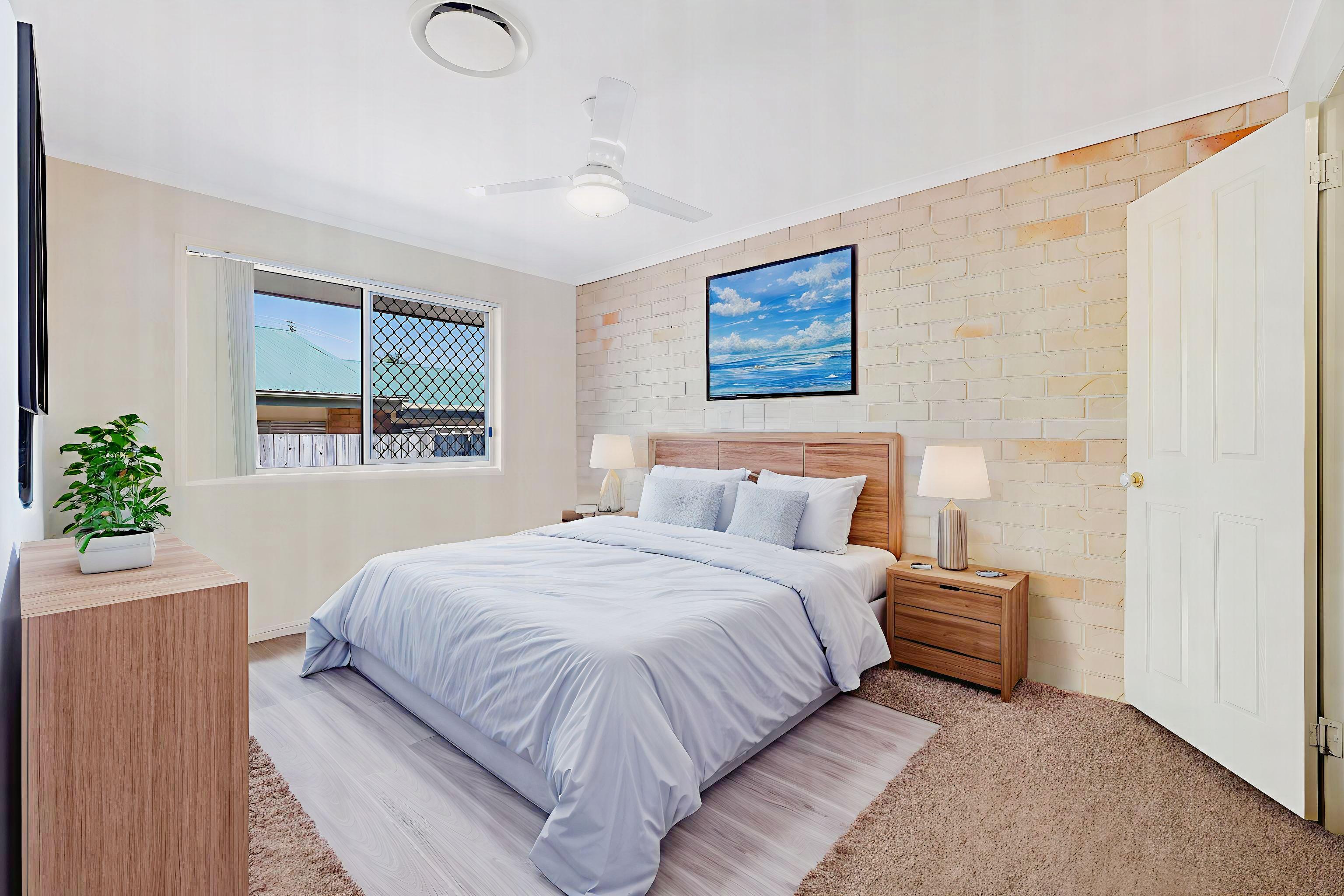 Central Redcliffe Unit!