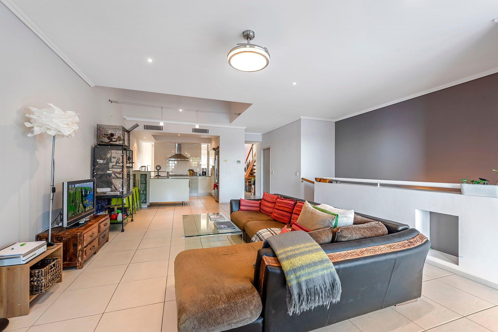 WATERFRONT PROPERTY IN VARSITY CBD