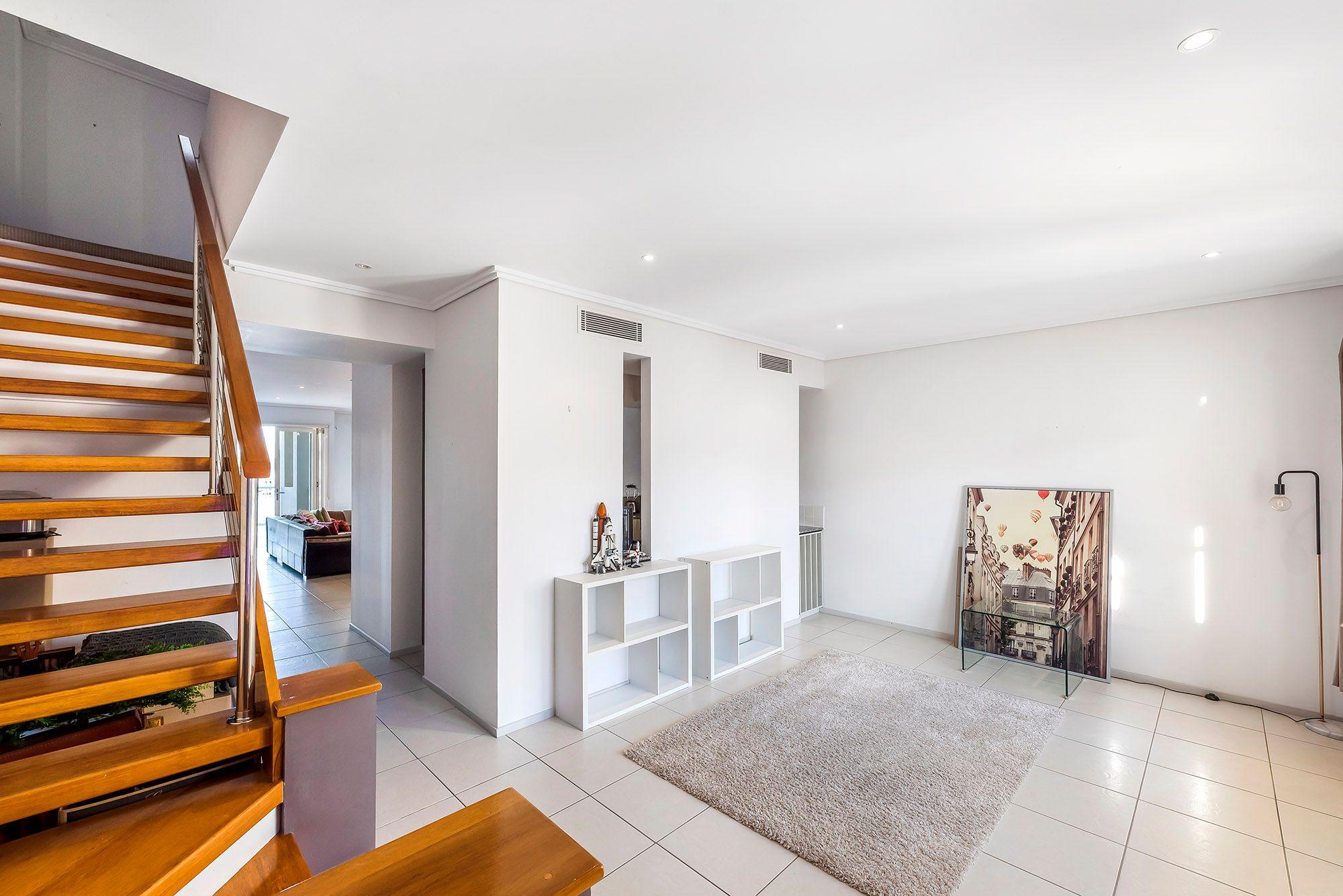 WATERFRONT PROPERTY IN VARSITY CBD