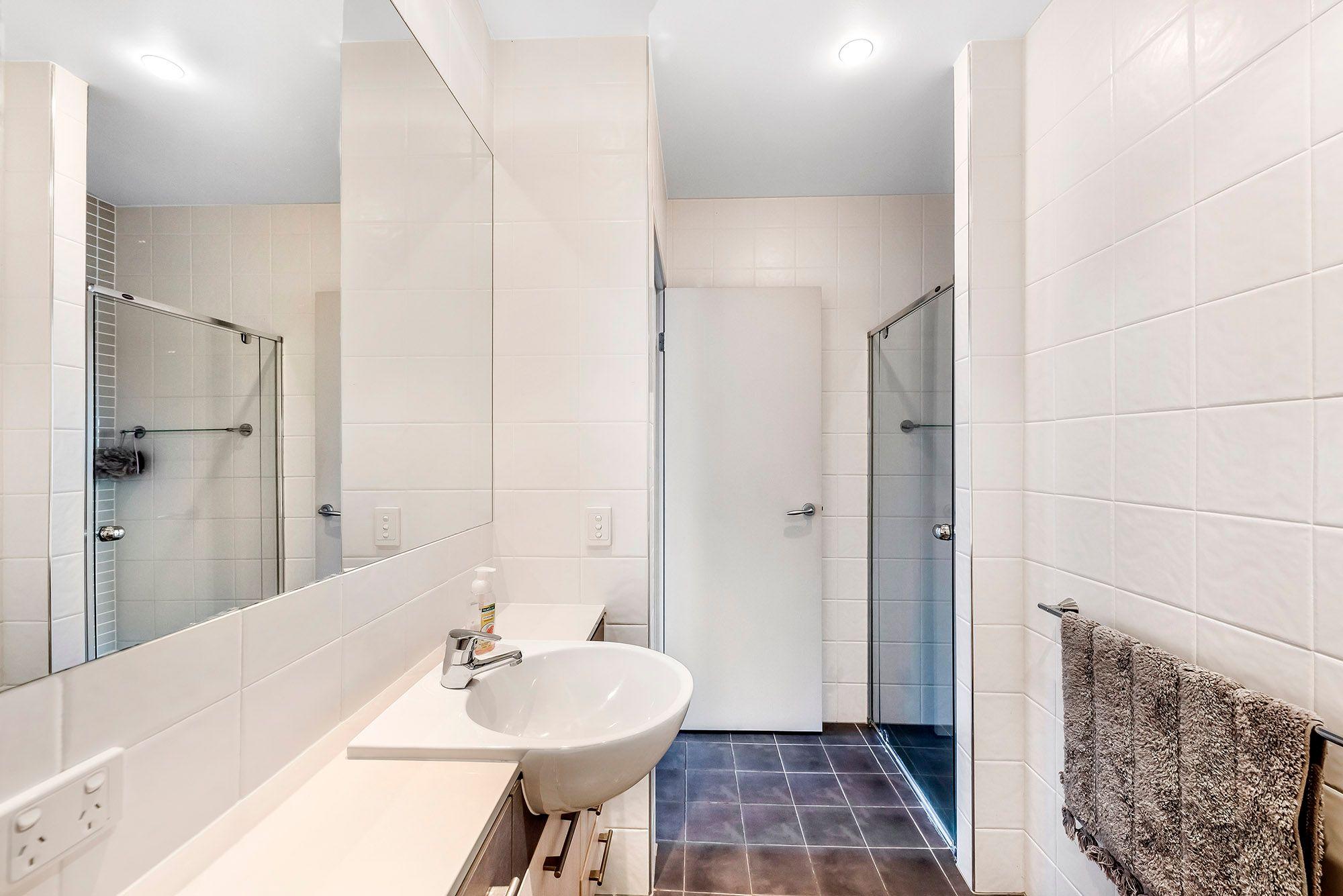 WATERFRONT PROPERTY IN VARSITY CBD