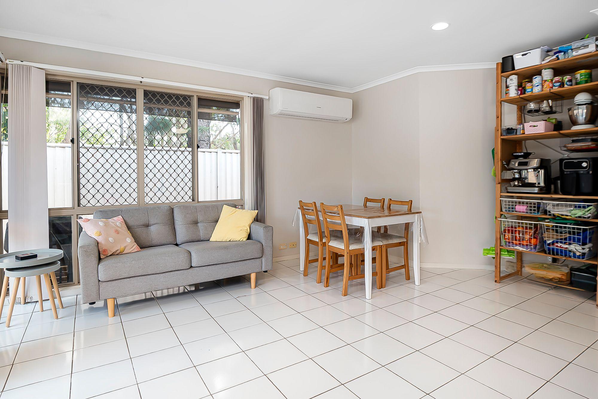 FAMILY HOME WITH POOL IN CENTRAL ROBINA