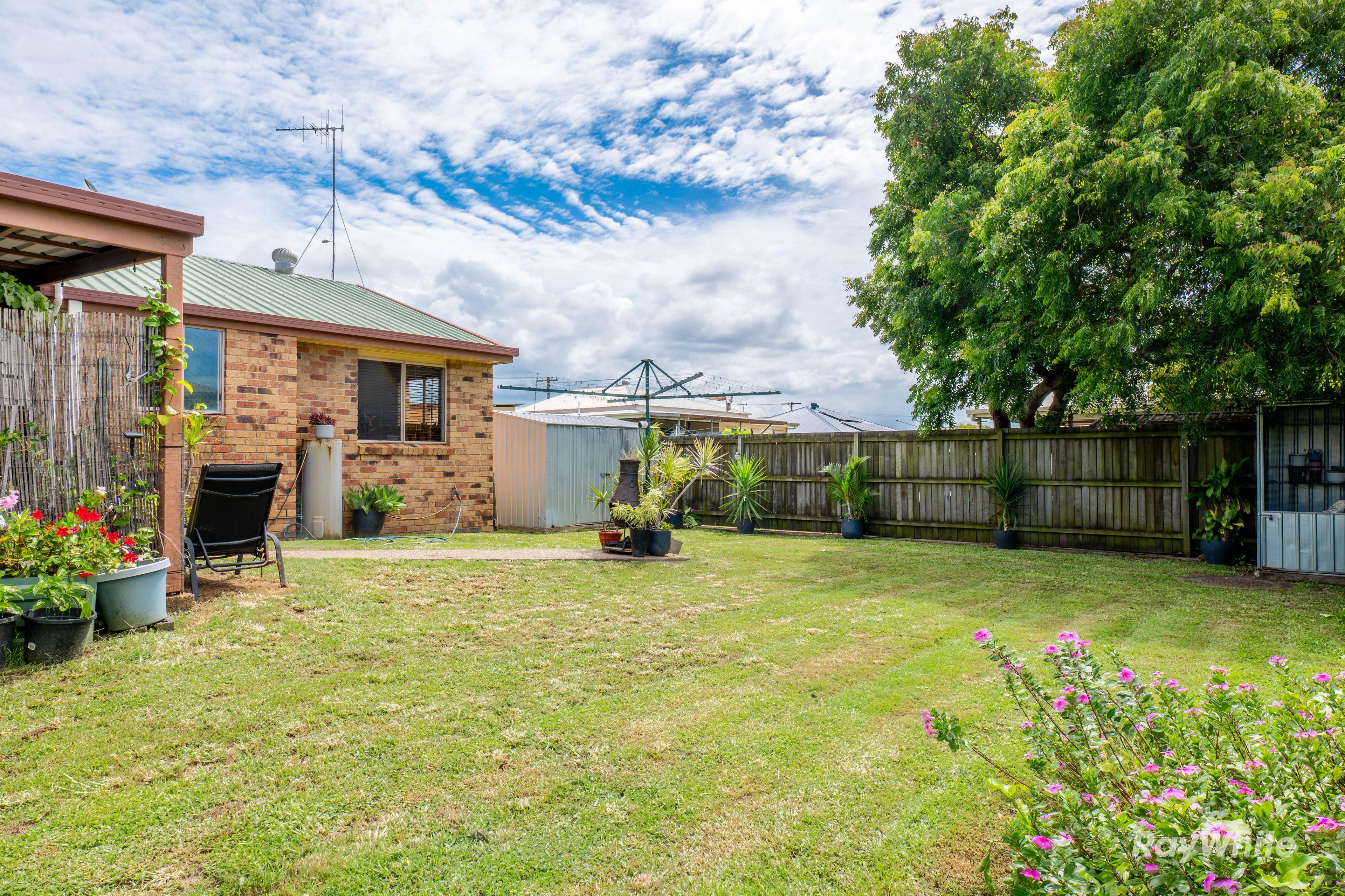 NEAT &  TIDY LOW-SET BRICK HOME