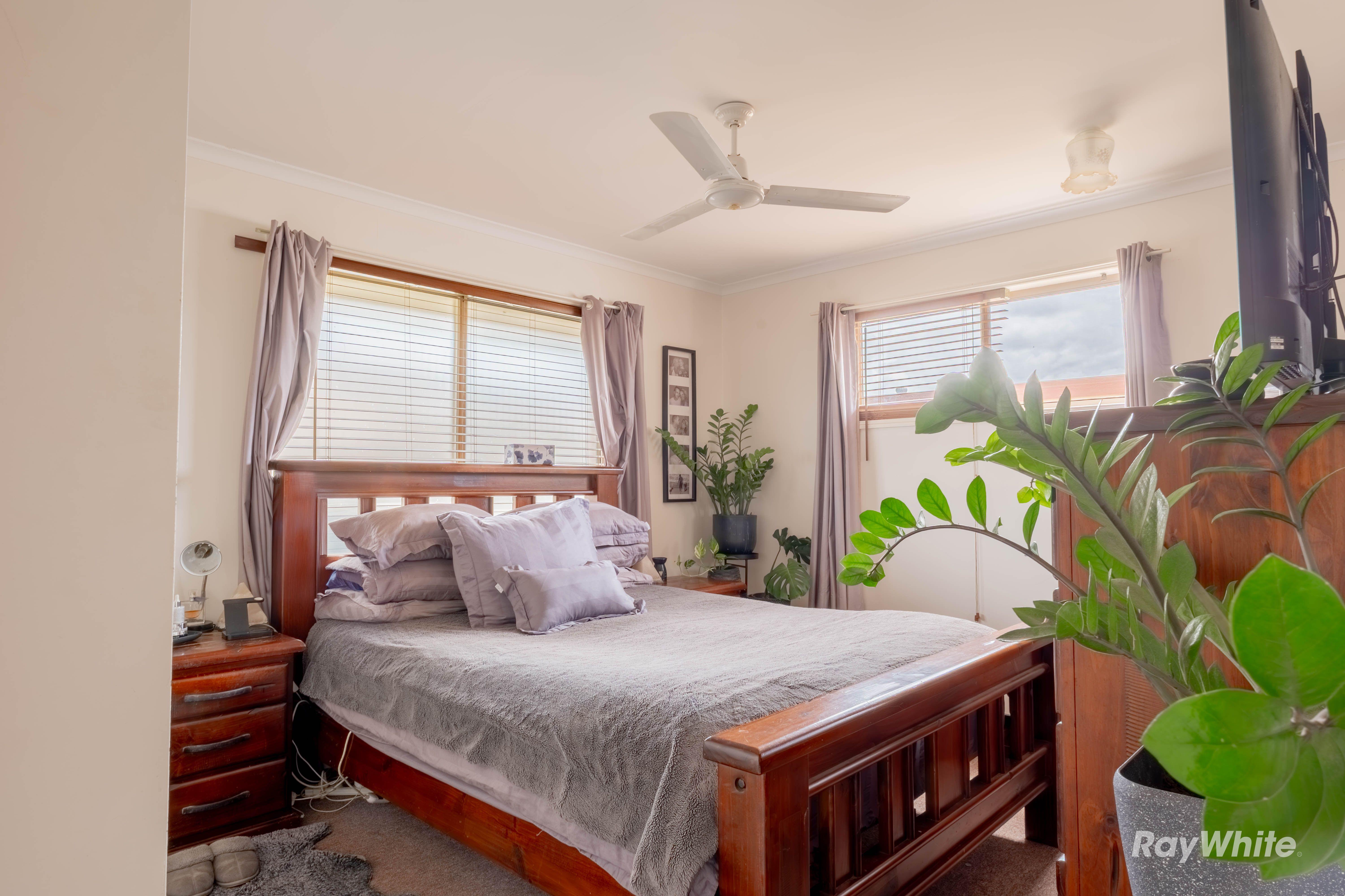 NEAT &  TIDY LOW-SET BRICK HOME