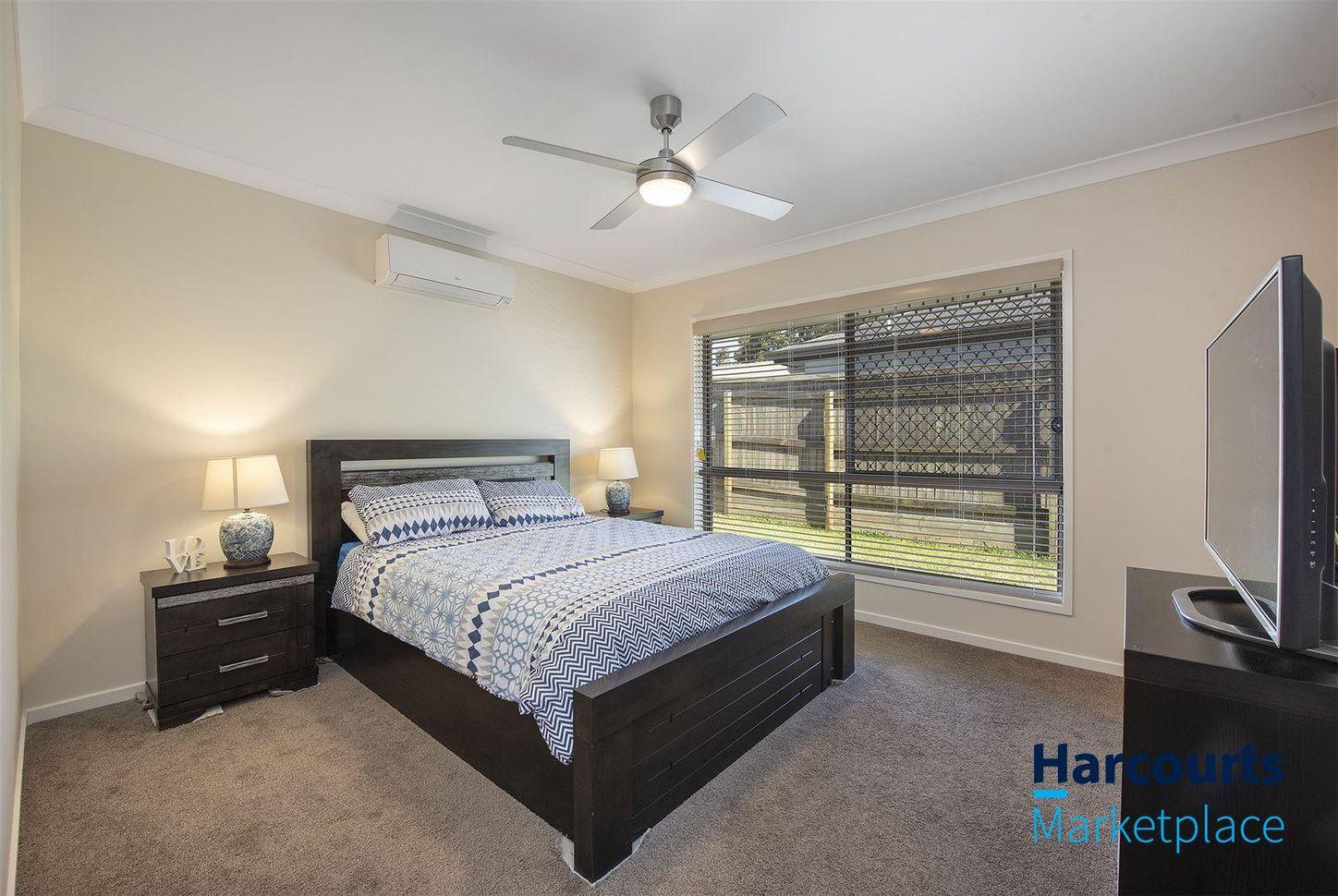 35 Woodgate Street, OXLEY, QLD 4075 - House for Rent - harcourts.net