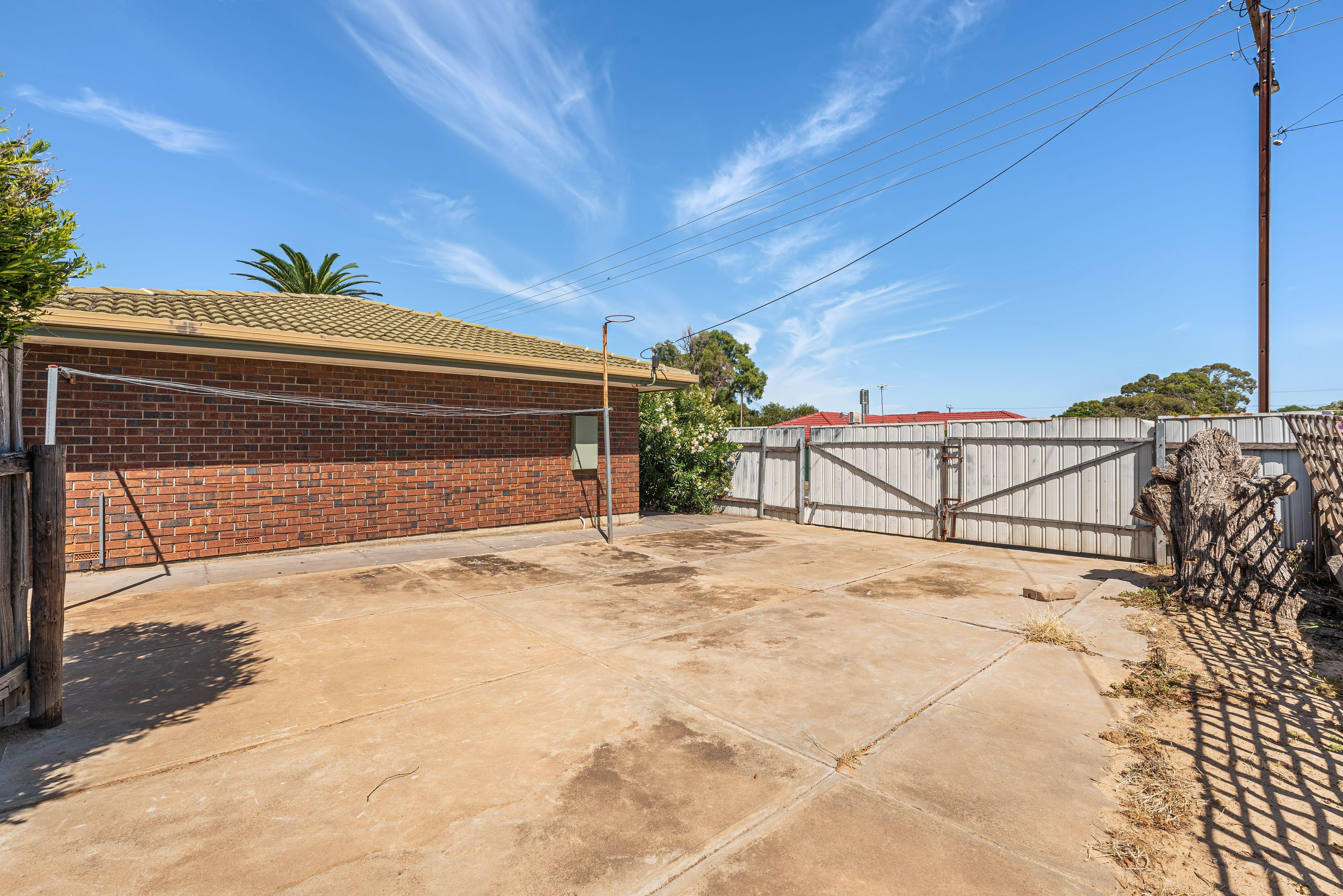 Spacious family home in great location!