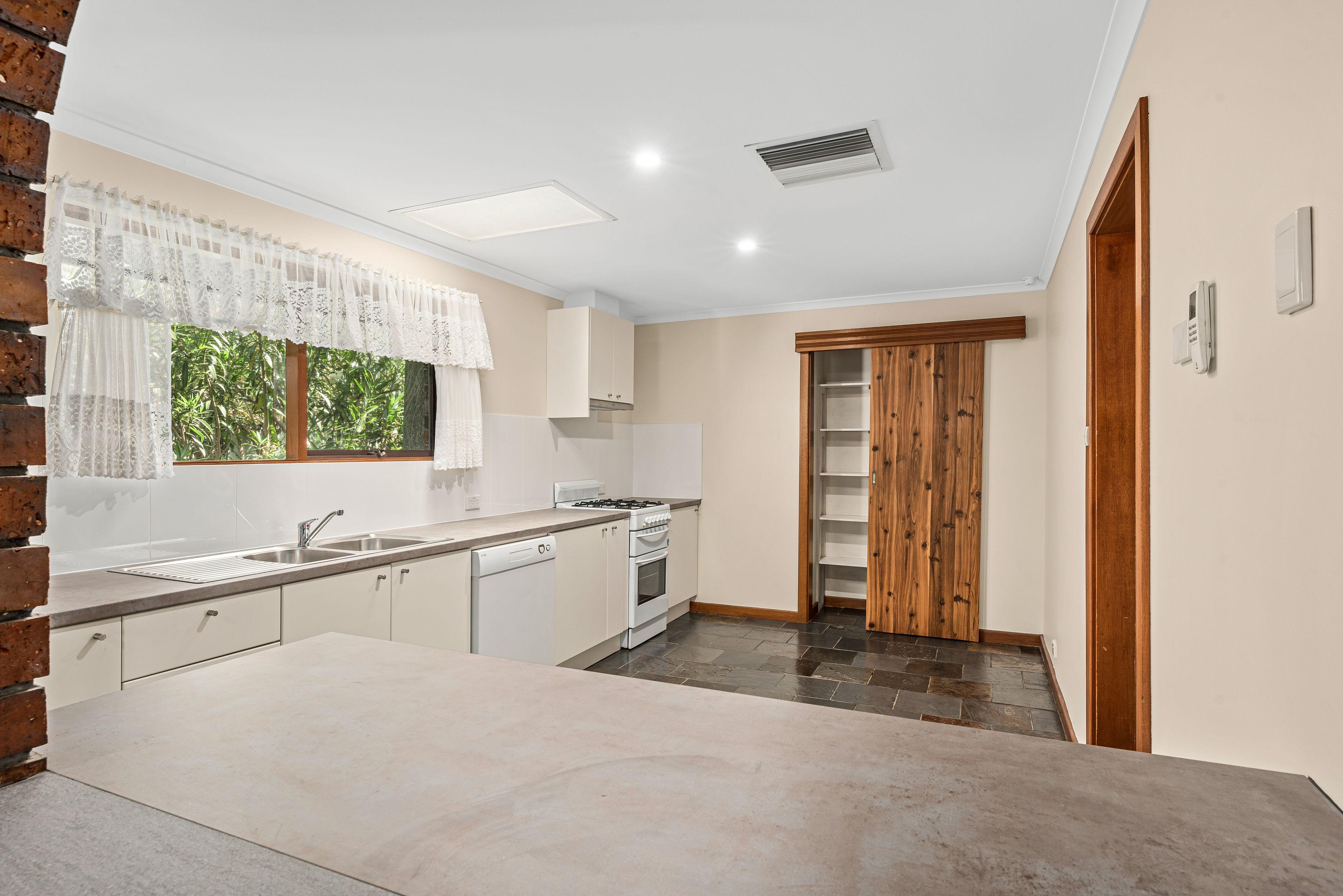 Spacious family home in great location!