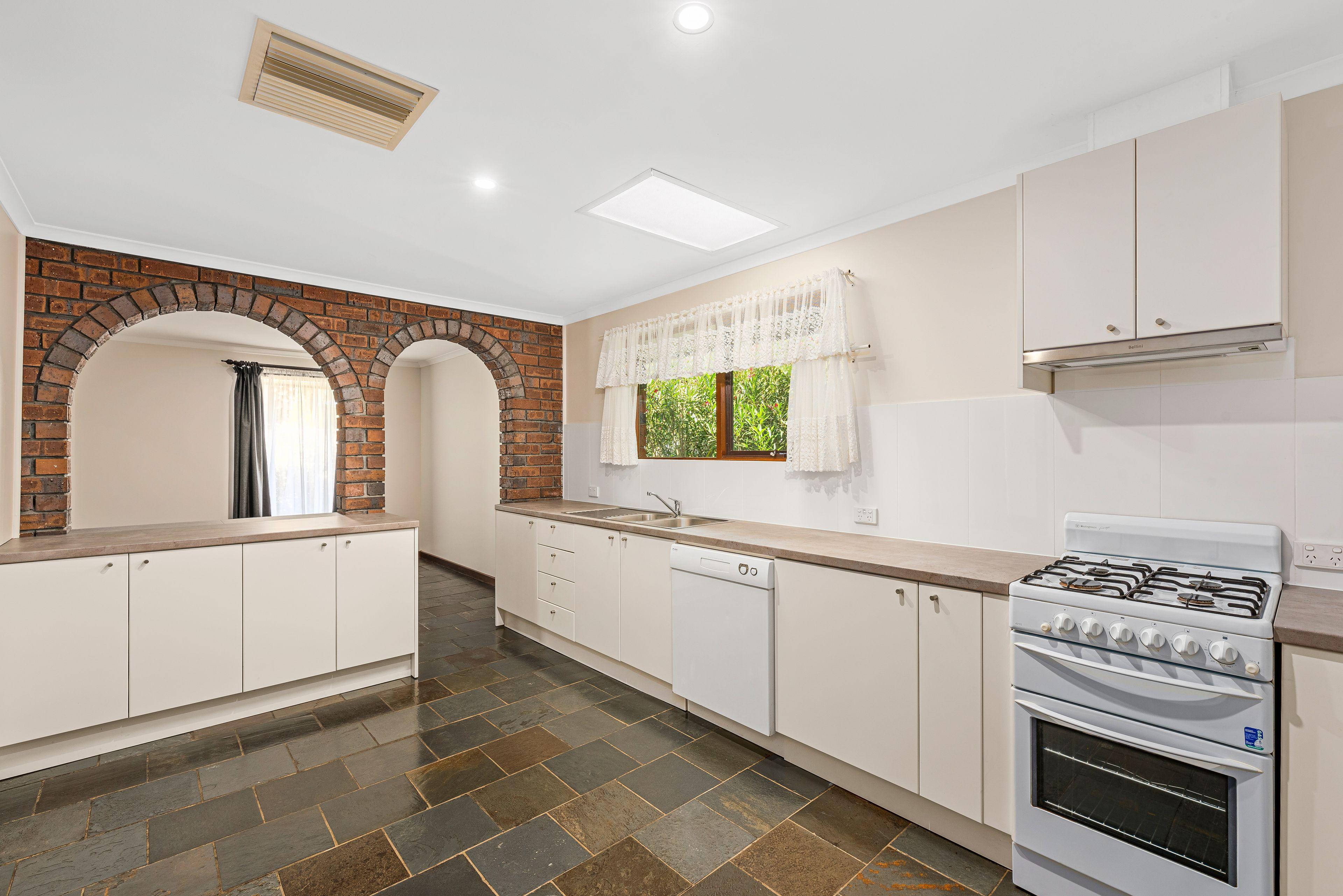 Spacious family home in great location!