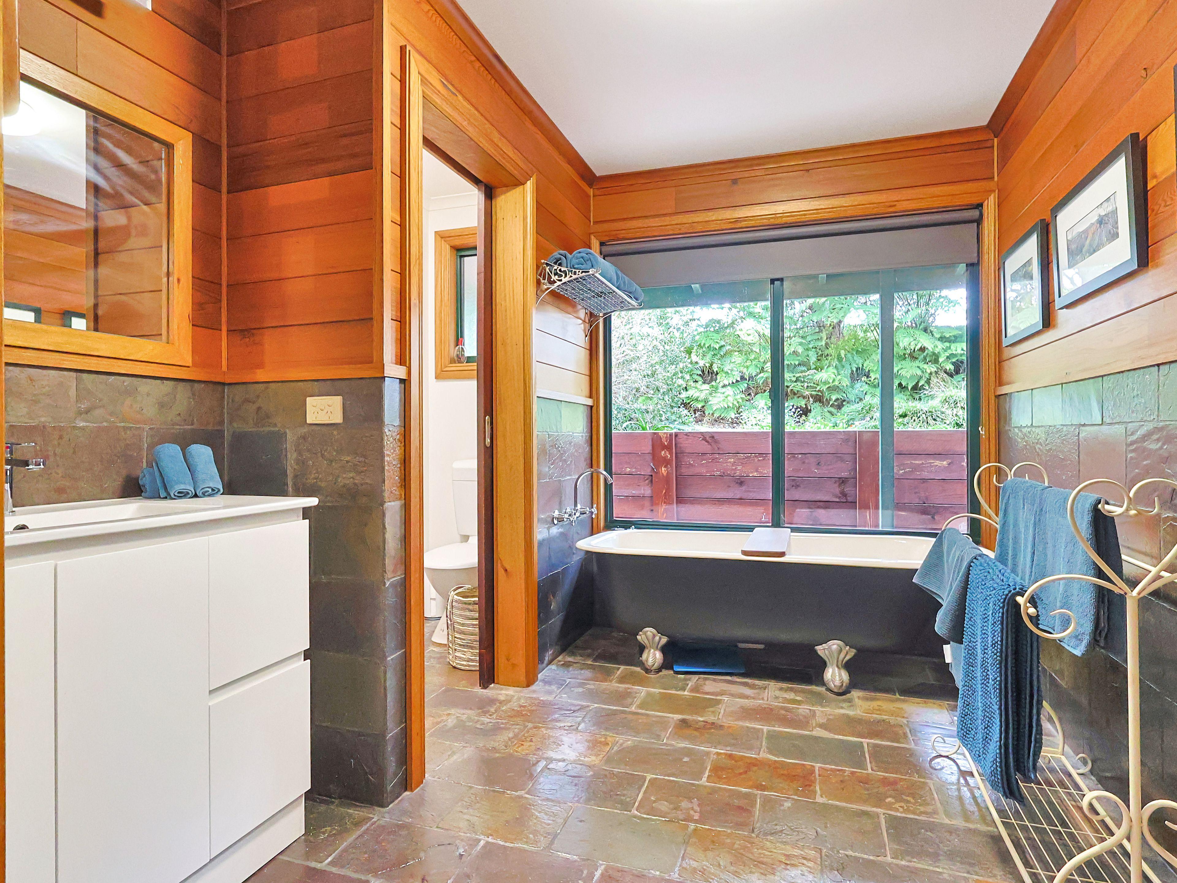 The Ultimate Bushland Retreat in Rokeby- Just 90 Minutes from Melbourne