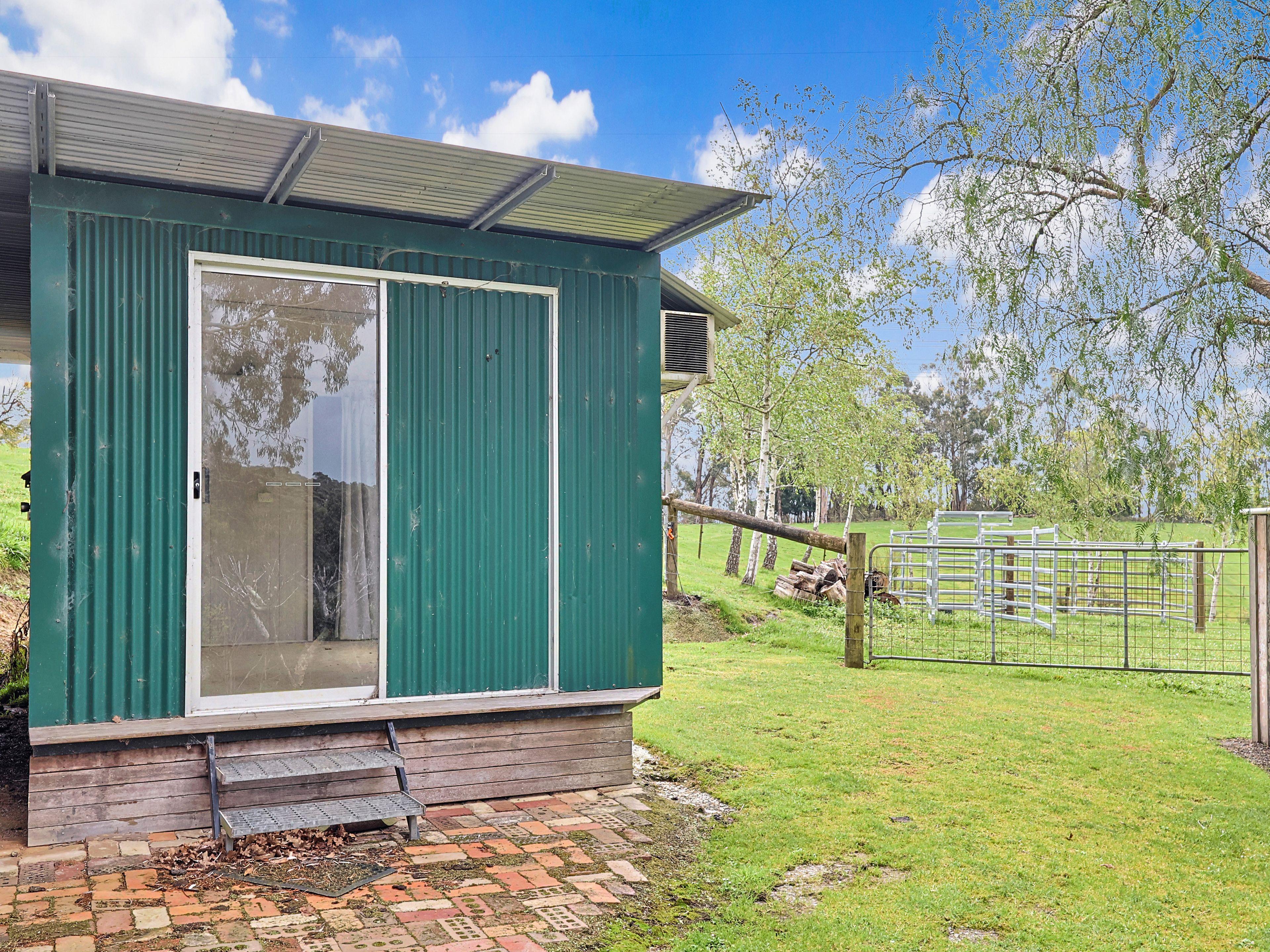 The Ultimate Bushland Retreat in Rokeby- Just 90 Minutes from Melbourne