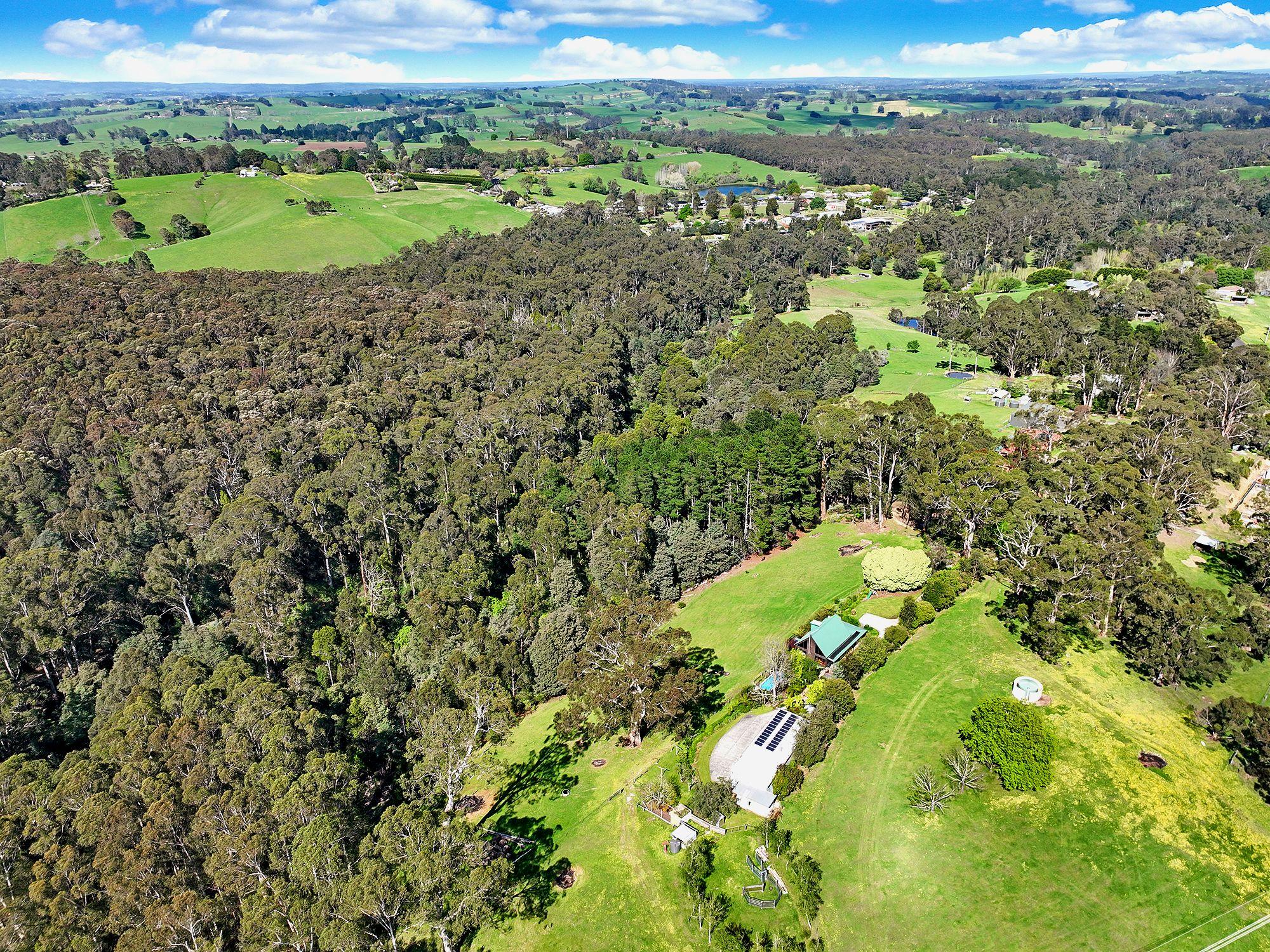 The Ultimate Bushland Retreat in Rokeby- Just 90 Minutes from Melbourne