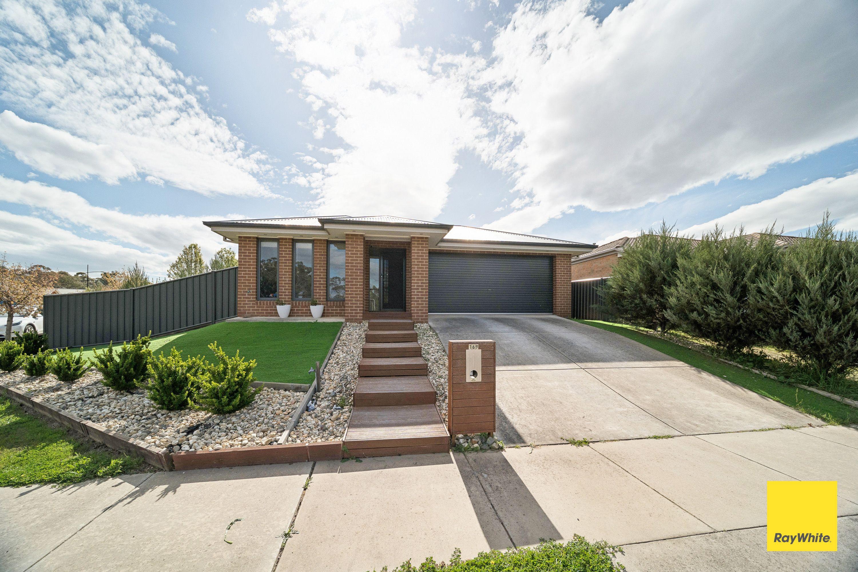 Stunning spacious 4-Bedroom Family Home in the Heart of Eaglehawk