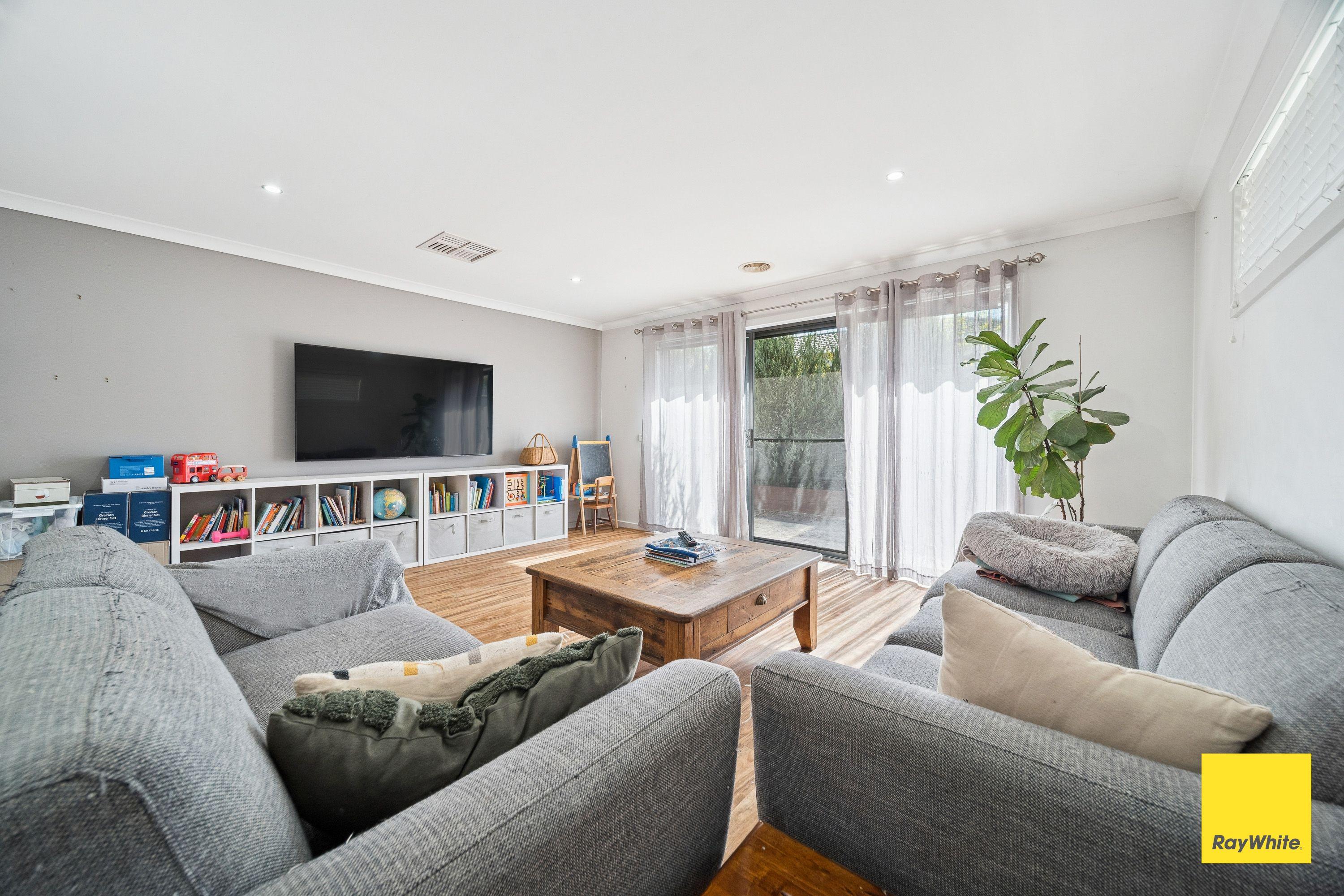 Stunning spacious 4-Bedroom Family Home in the Heart of Eaglehawk