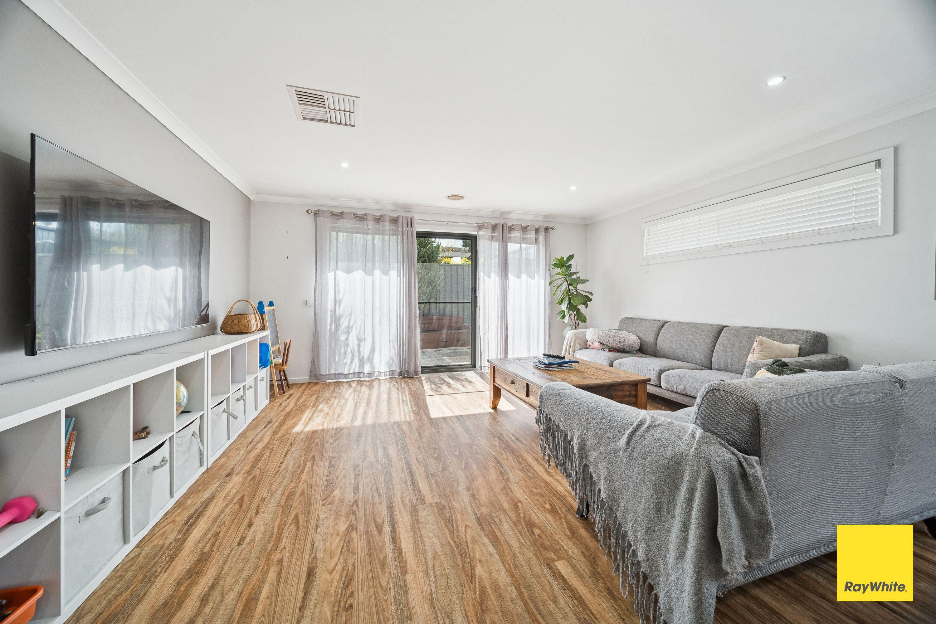 Stunning spacious 4-Bedroom Family Home in the Heart of Eaglehawk