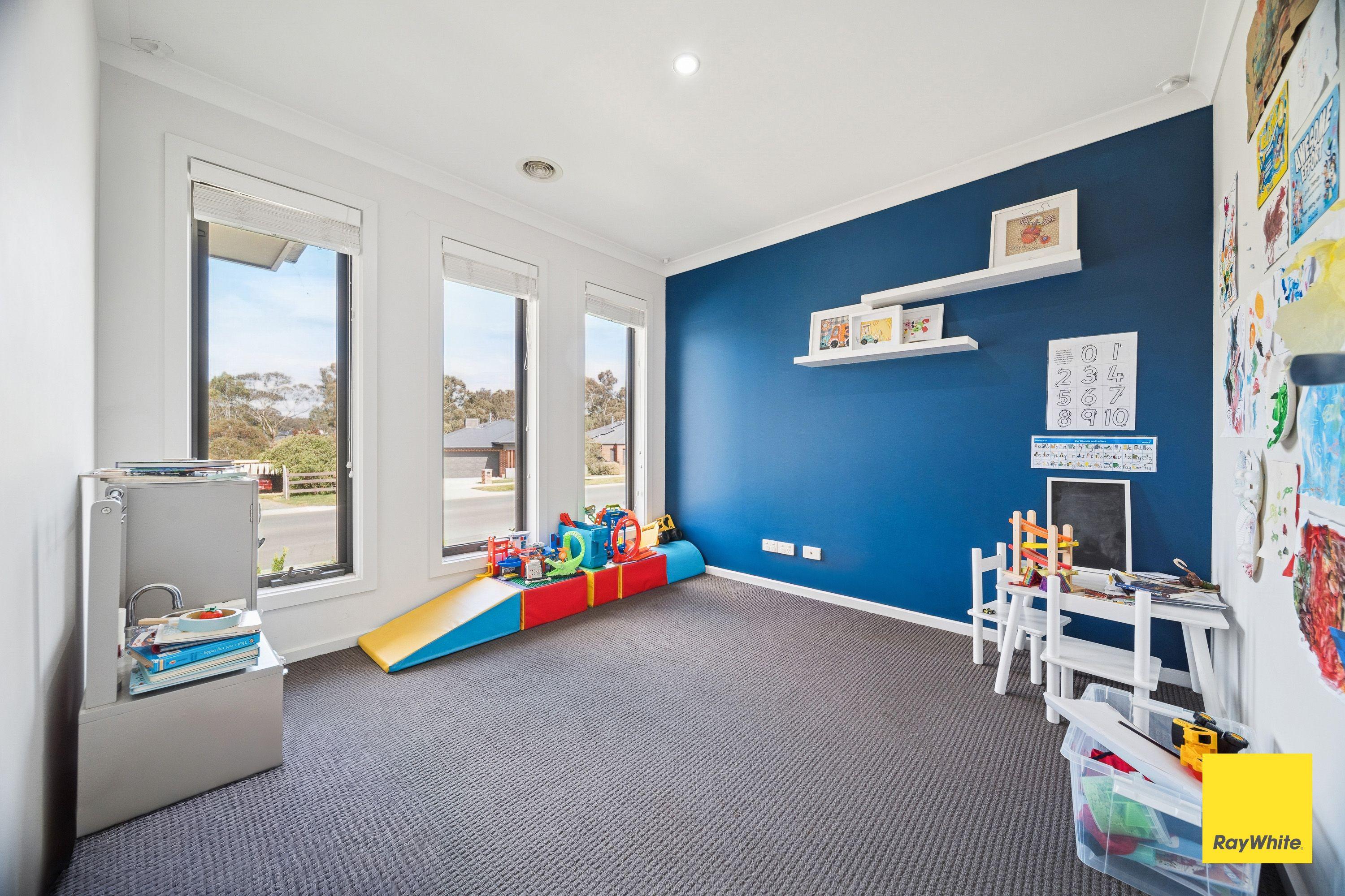 Stunning spacious 4-Bedroom Family Home in the Heart of Eaglehawk
