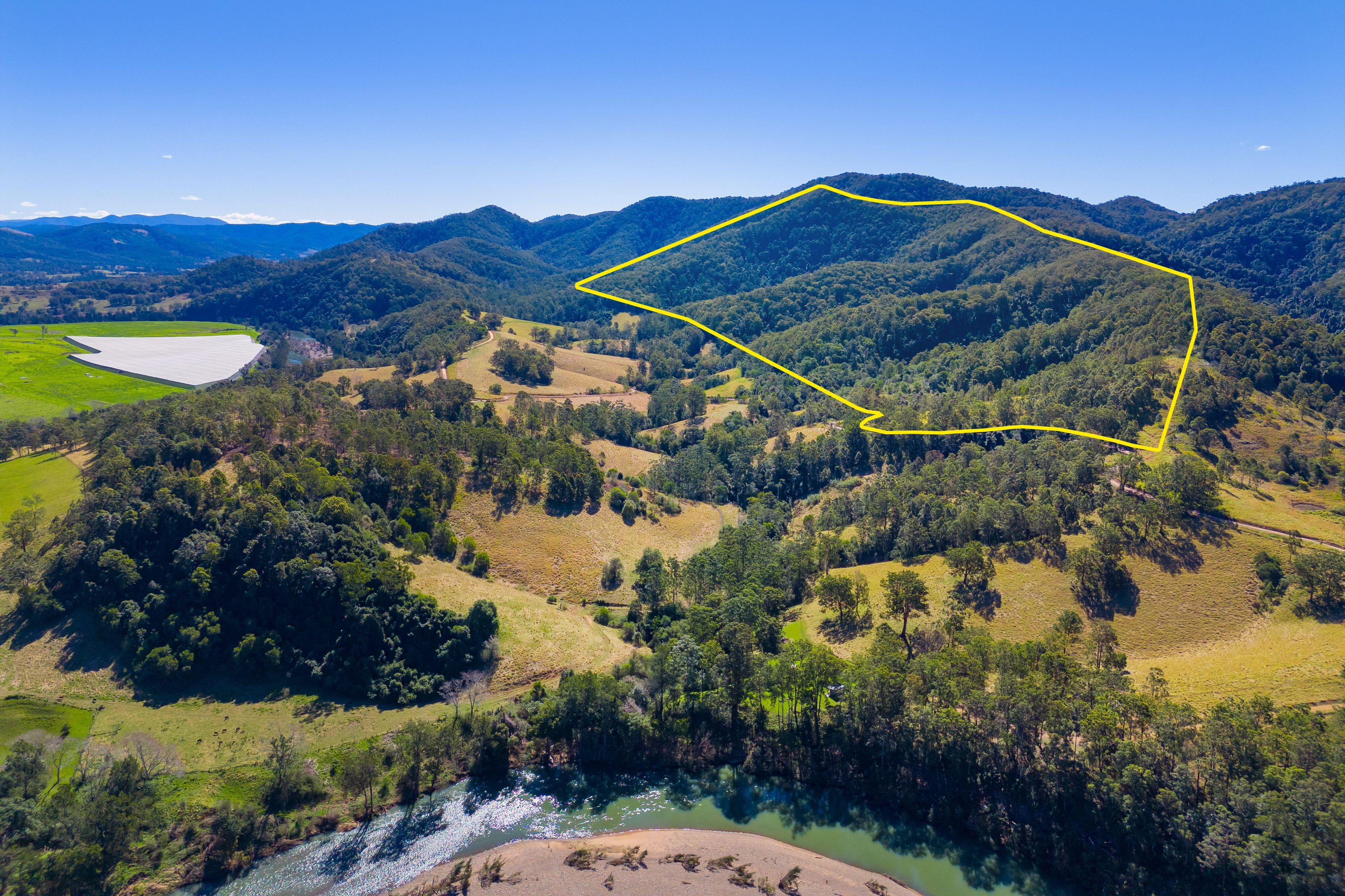 Prop-GPT: Lifestyle: NSW Pipeclay, NSW 2446 A Hollywood-Linked Architectural Masterplan in the Hinterland