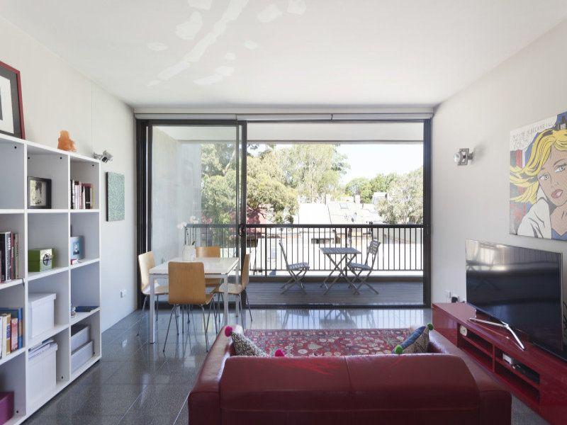 Prop-GPT: Unit: NSW Surry Hills, NSW 2010 Contemporary 2 Bedroom Apartment with Prime Location