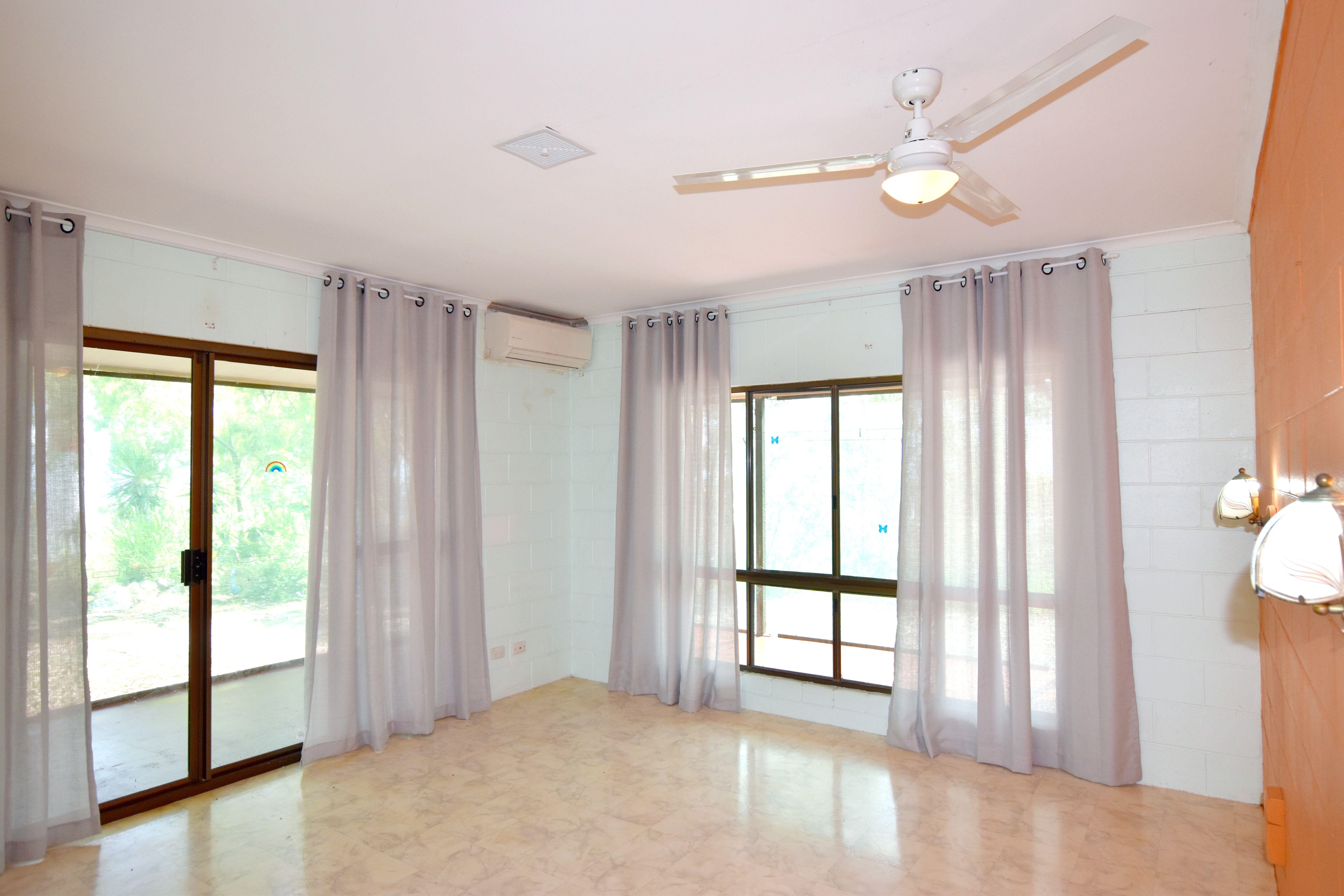 A UNIQUE RURAL PROPERTY, ONE OF A KIND WITH A BEAUTIFUL VIEW!