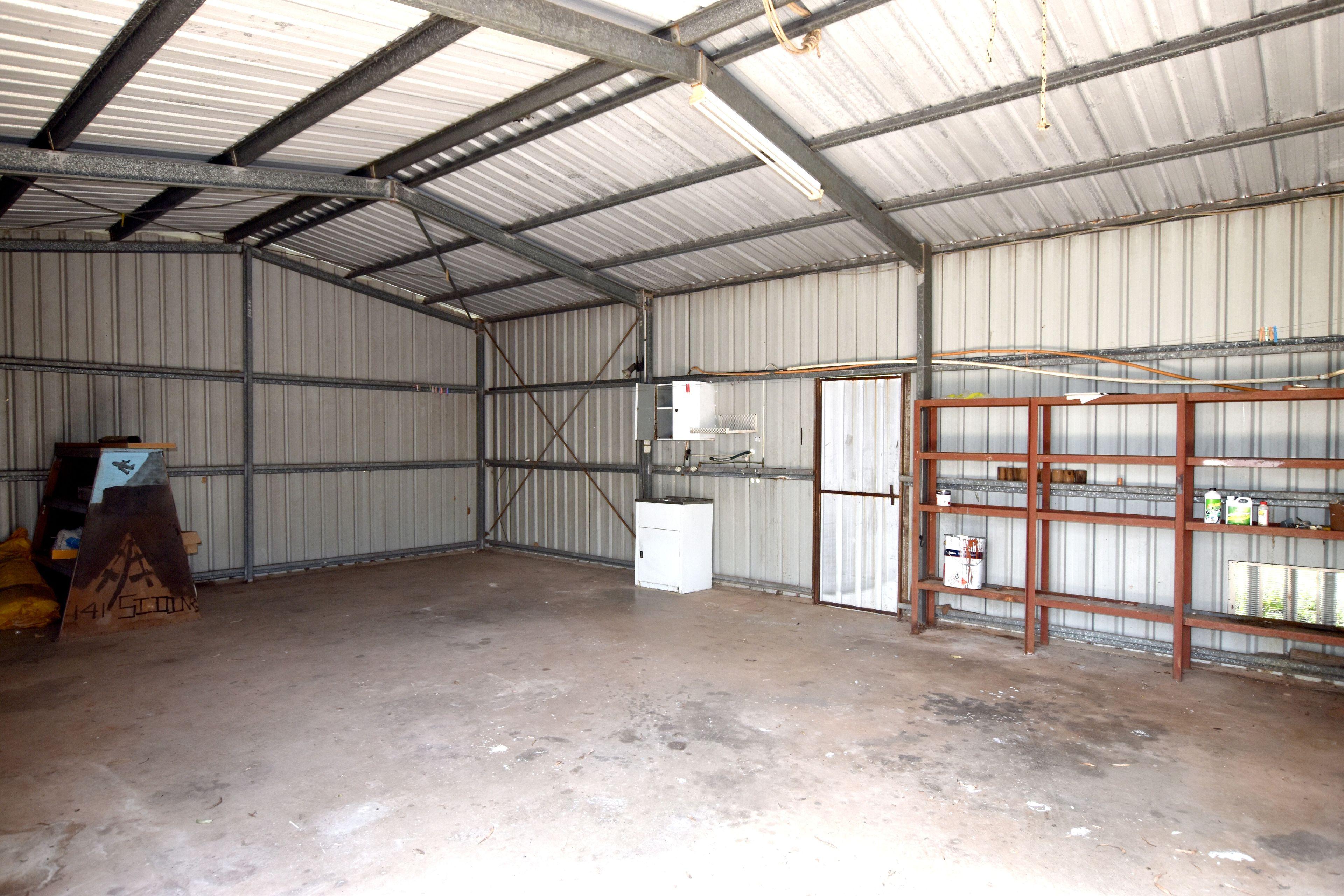 A UNIQUE RURAL PROPERTY, ONE OF A KIND WITH A BEAUTIFUL VIEW!