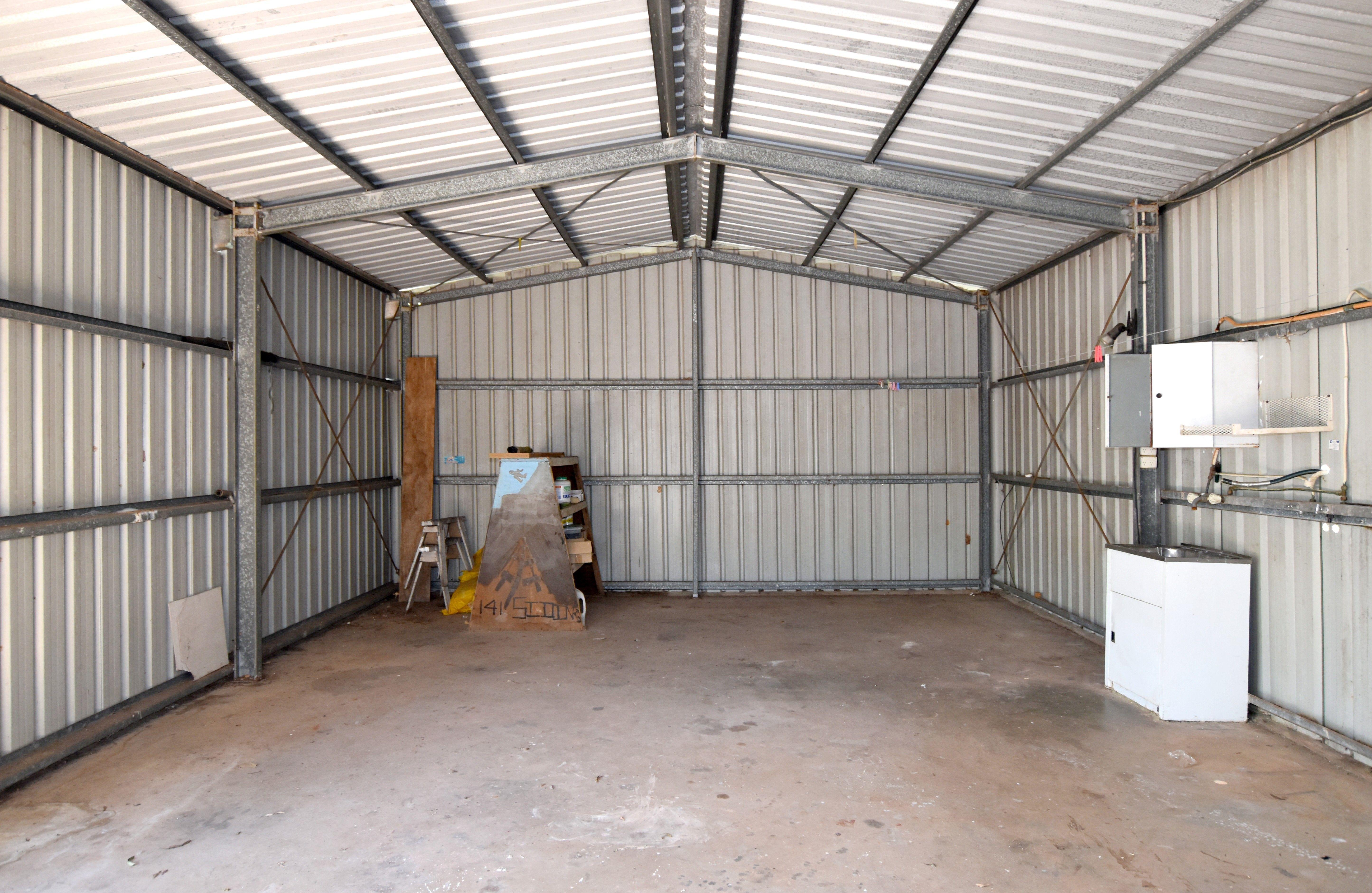 A UNIQUE RURAL PROPERTY, ONE OF A KIND WITH A BEAUTIFUL VIEW!