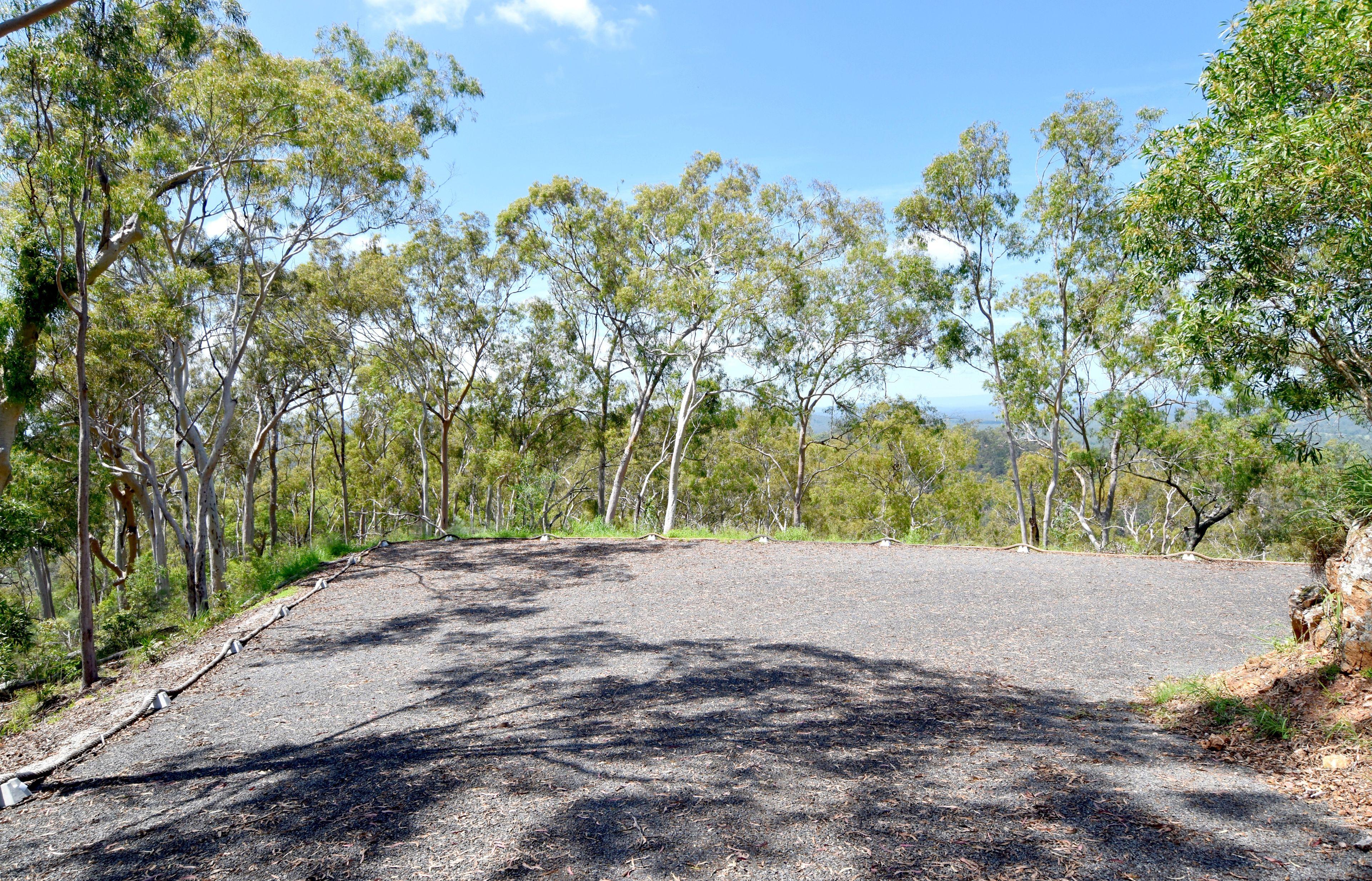 A UNIQUE RURAL PROPERTY, ONE OF A KIND WITH A BEAUTIFUL VIEW!