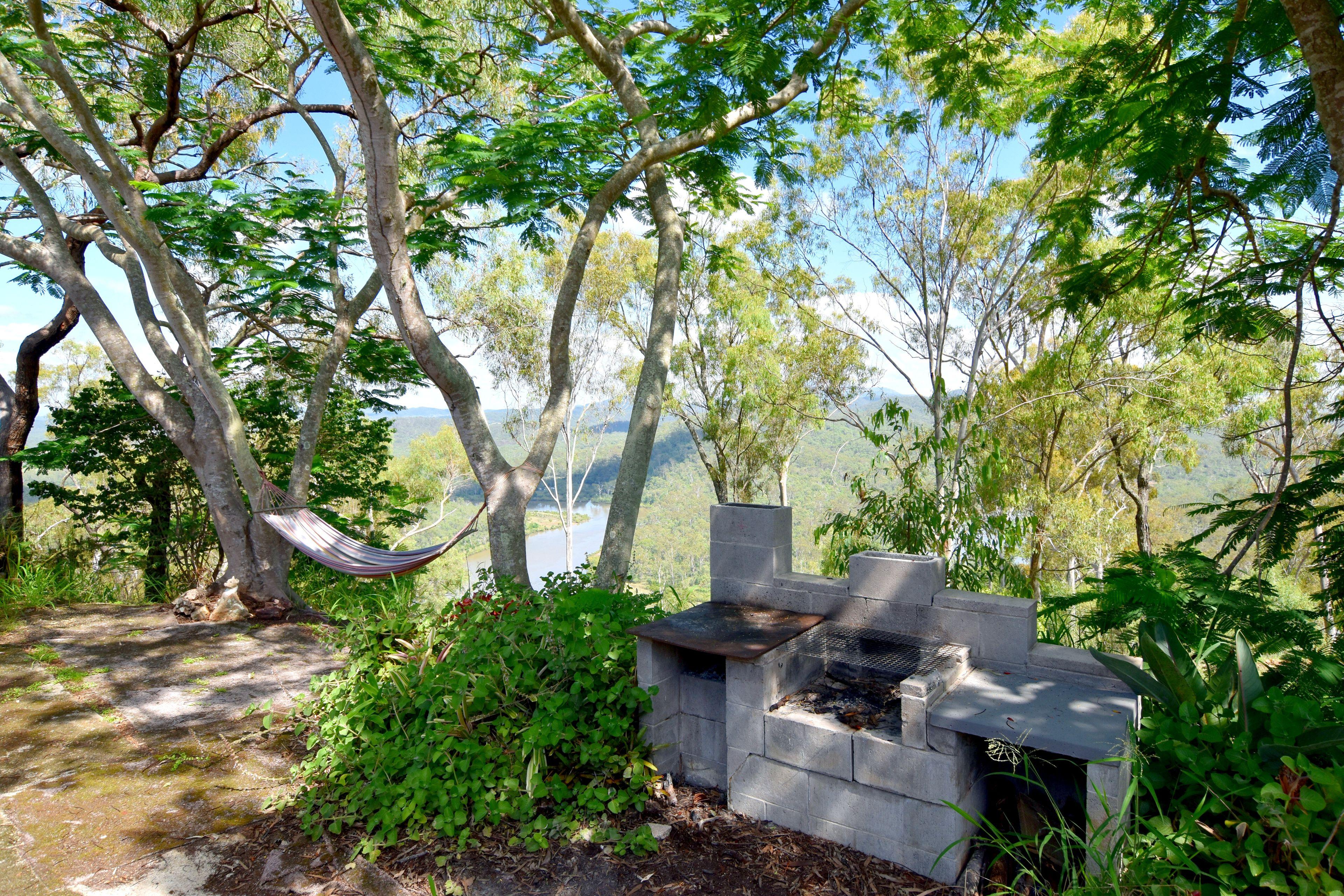 A UNIQUE RURAL PROPERTY, ONE OF A KIND WITH A BEAUTIFUL VIEW!