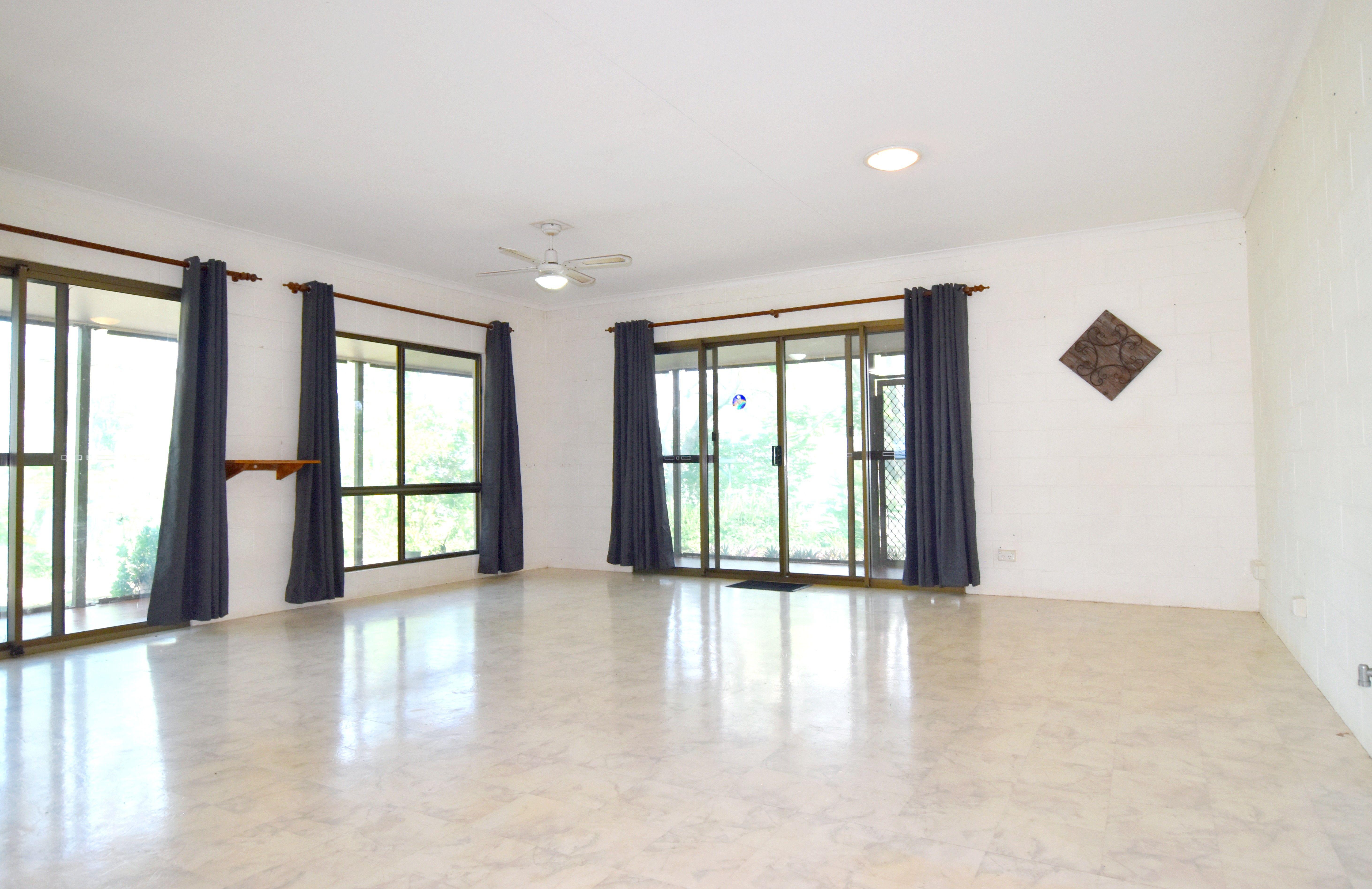 A UNIQUE RURAL PROPERTY, ONE OF A KIND WITH A BEAUTIFUL VIEW!