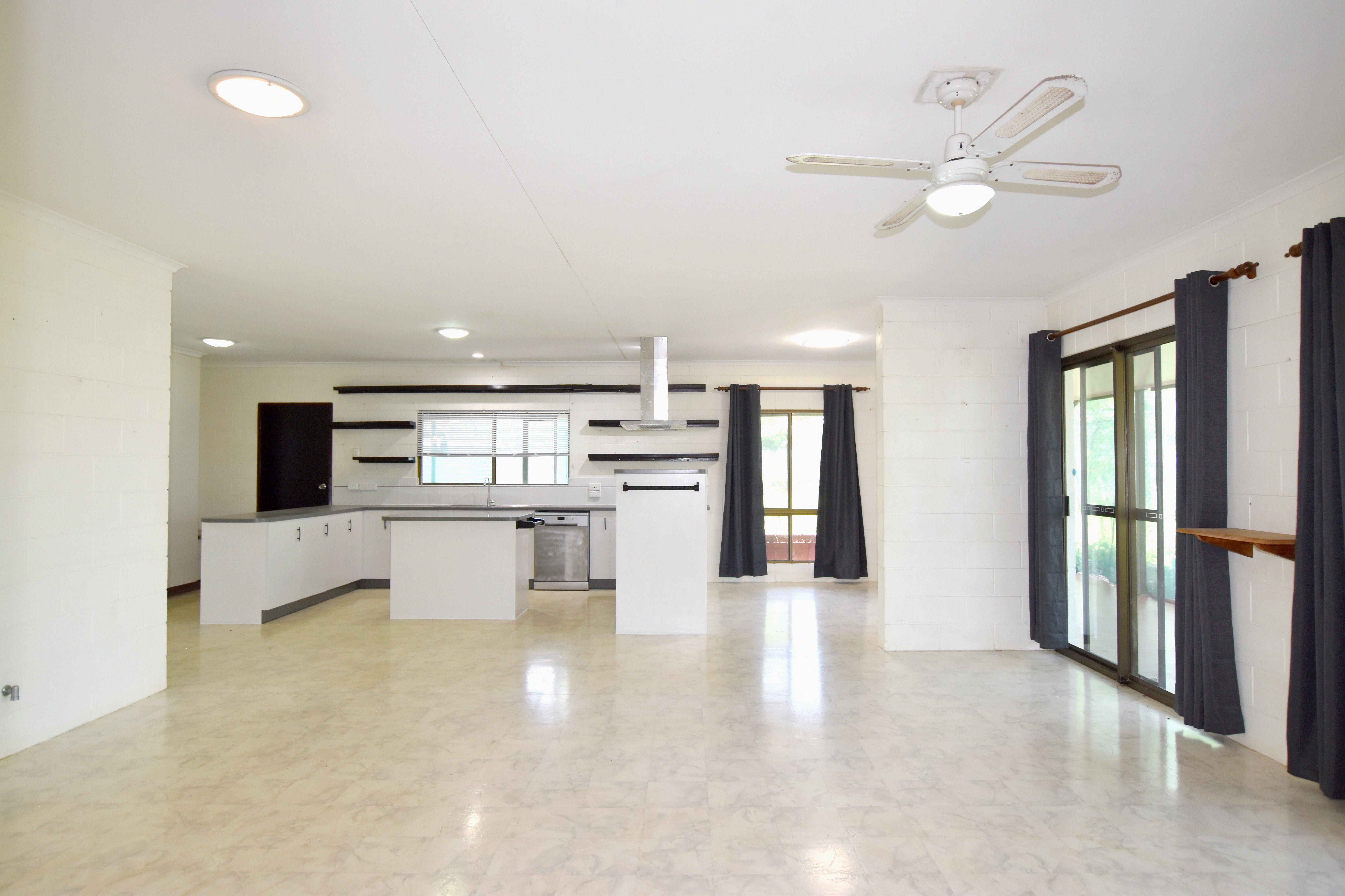 A UNIQUE RURAL PROPERTY, ONE OF A KIND WITH A BEAUTIFUL VIEW!