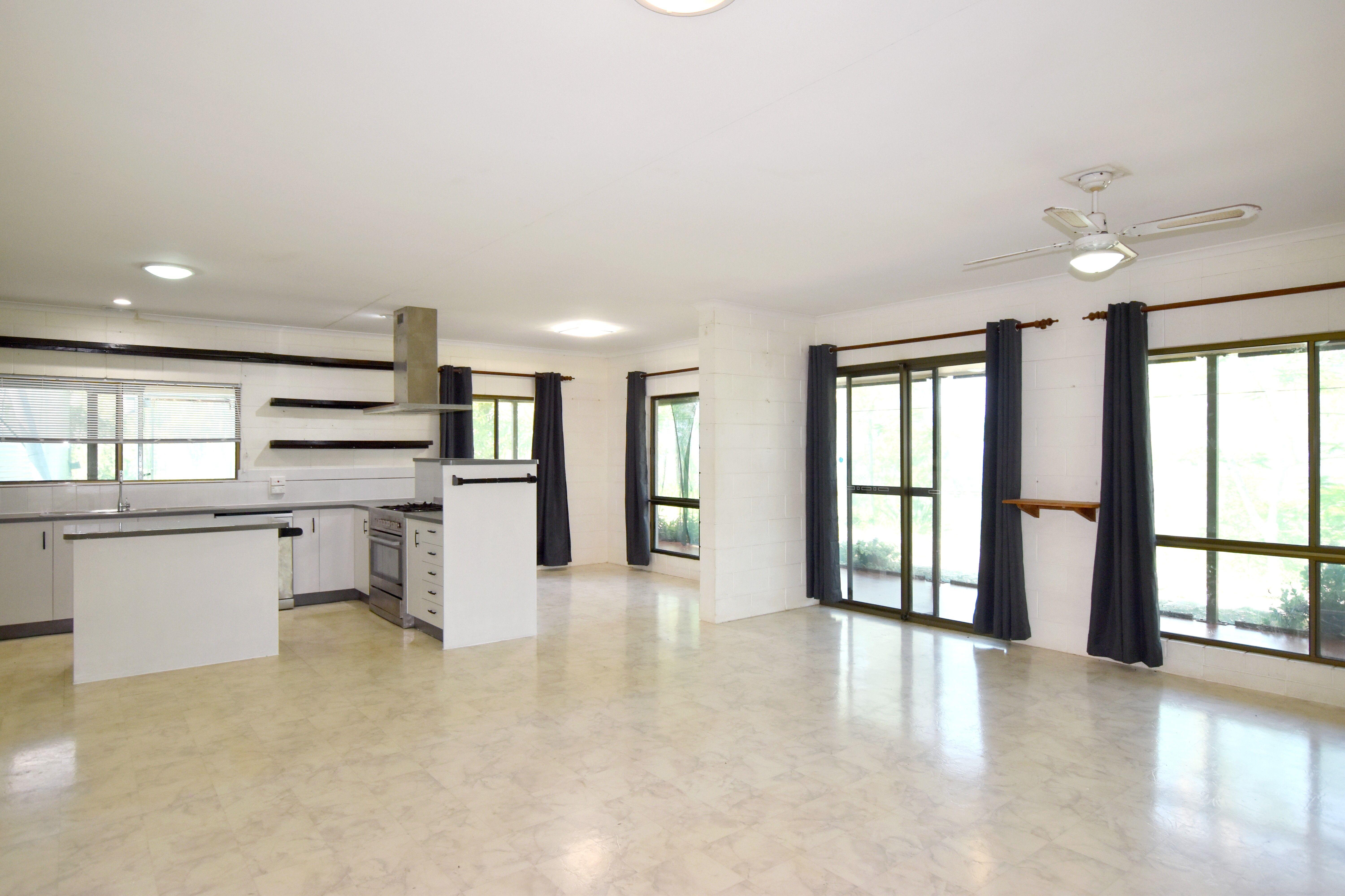 A UNIQUE RURAL PROPERTY, ONE OF A KIND WITH A BEAUTIFUL VIEW!