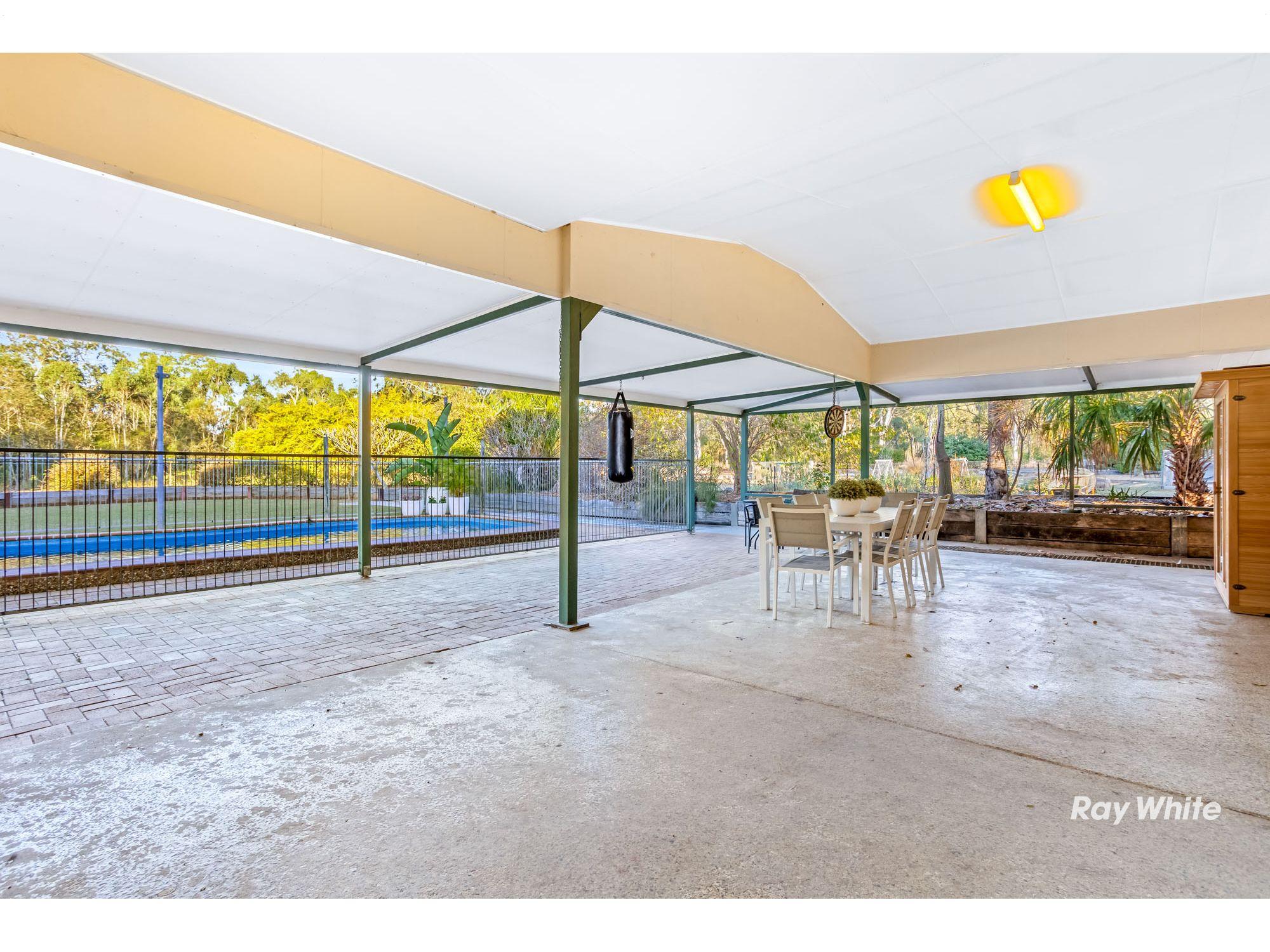 Your self sufficient family haven between the bush and the beach