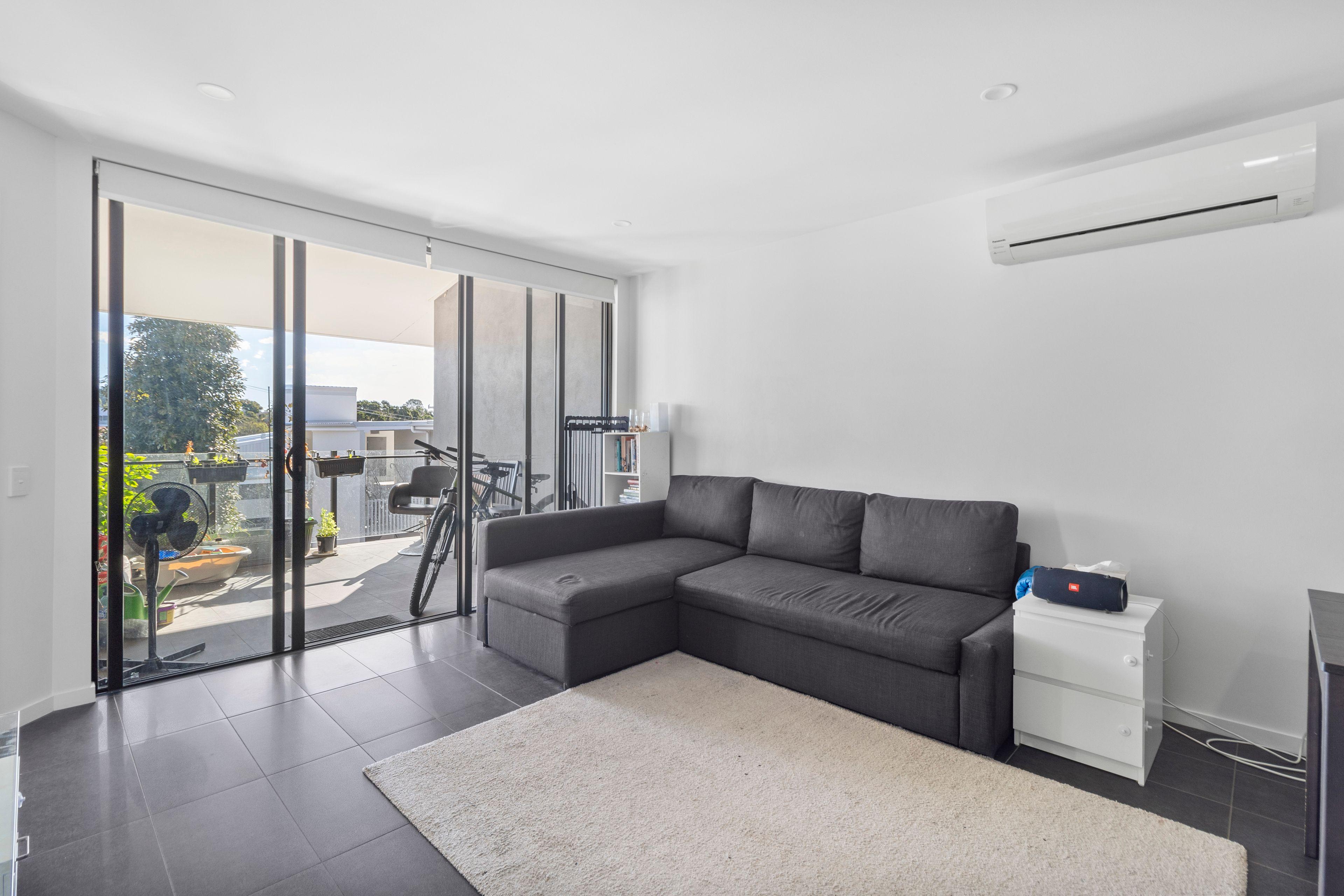 Modern living amongst Alderley hills