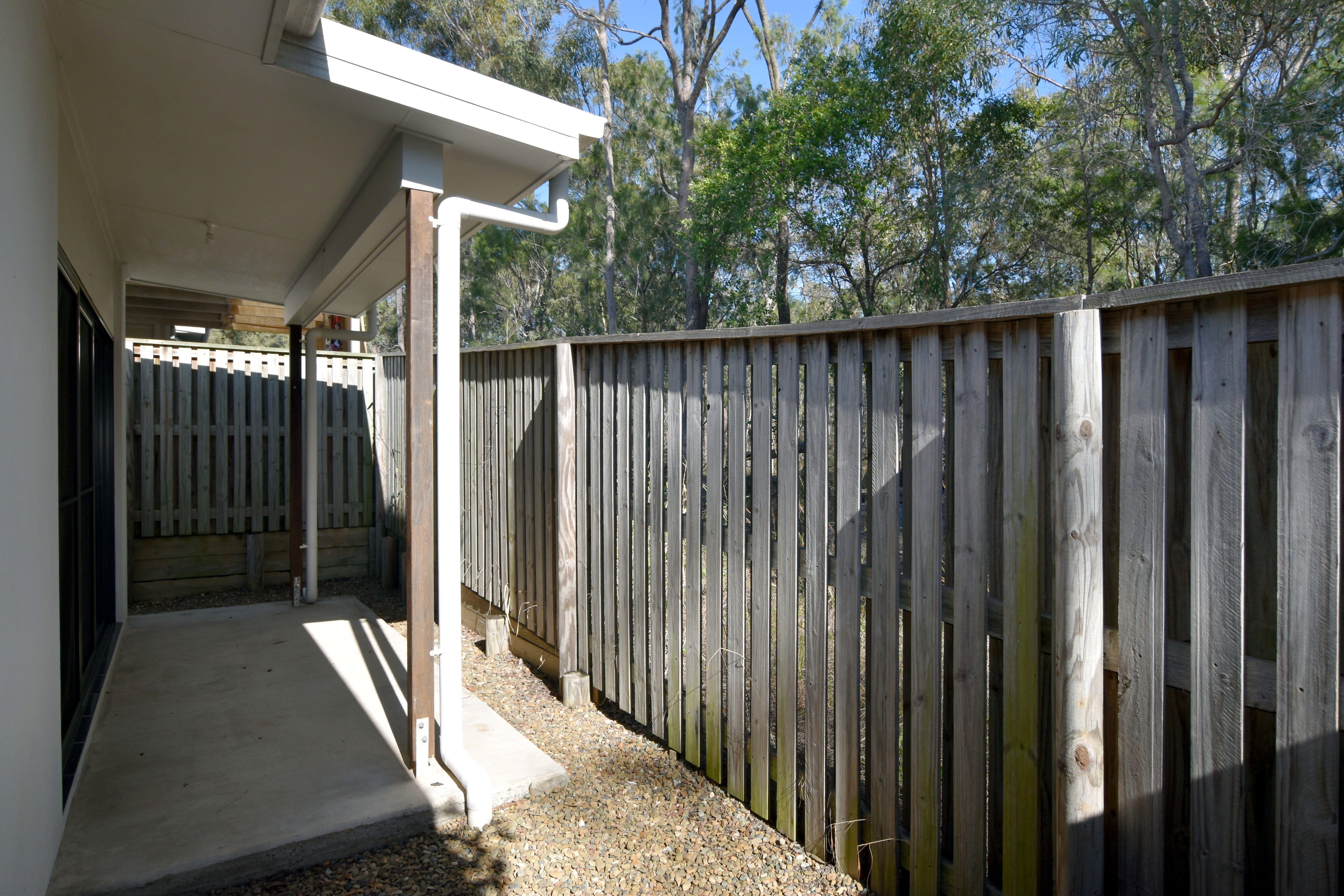 :: BREAK LEASE - MODERN TWO BEDROOM HILLCLOSE GEM!