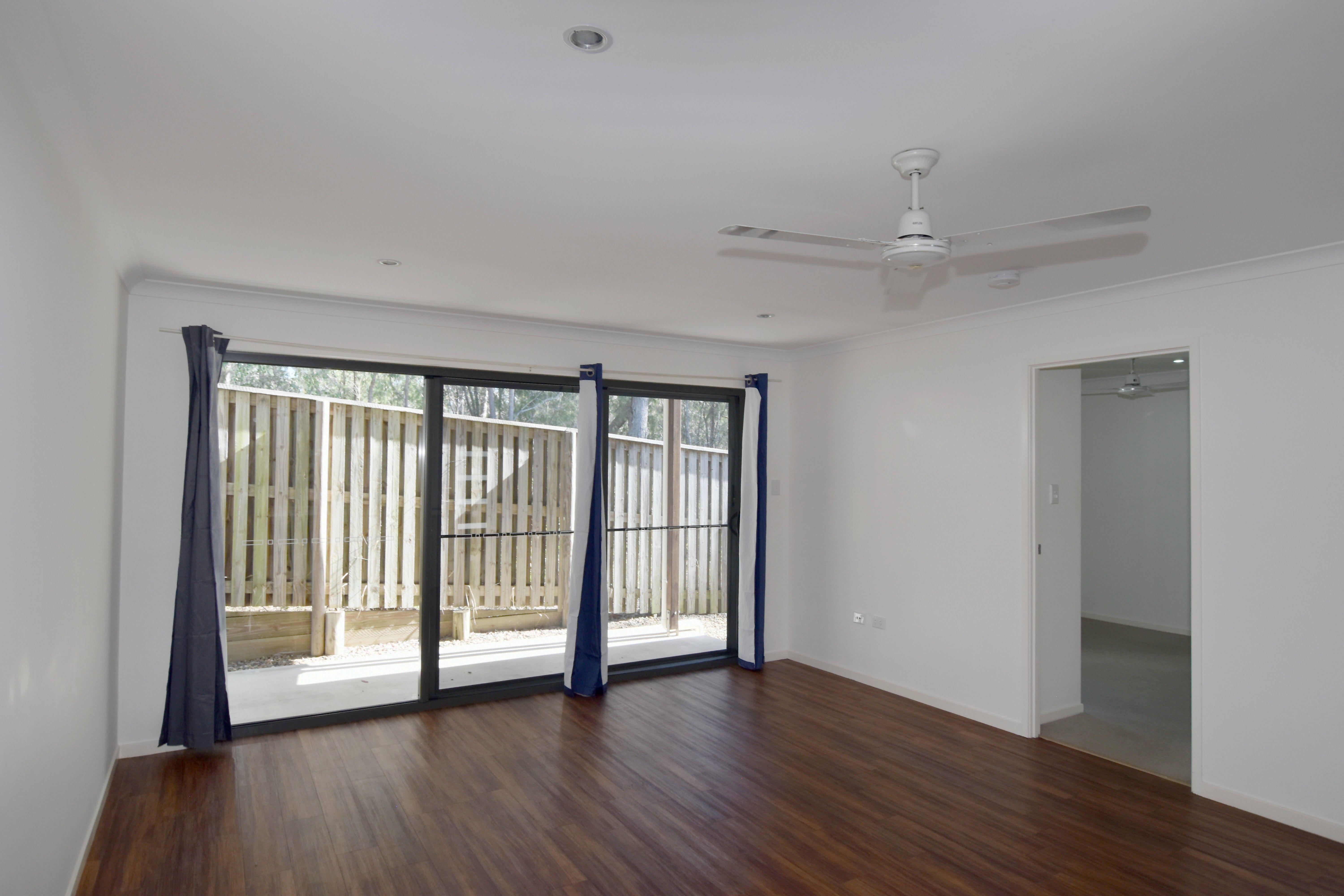 :: BREAK LEASE - MODERN TWO BEDROOM HILLCLOSE GEM!