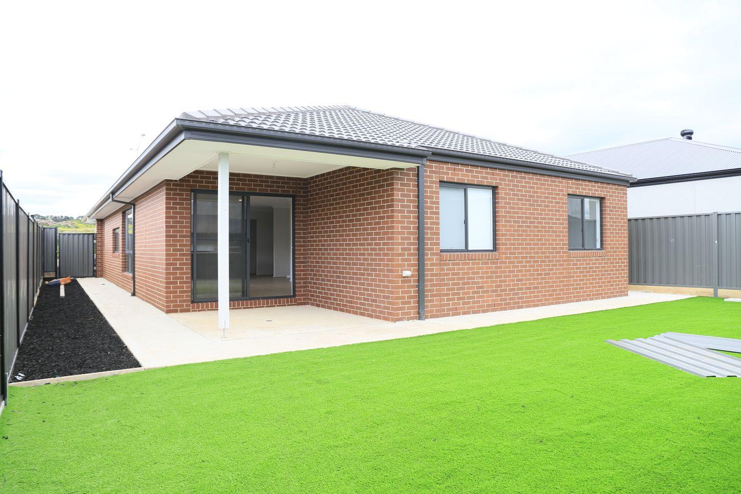 88 Lumin Street, KALKALLO, VIC 3064 - House for Rent - harcourts.net