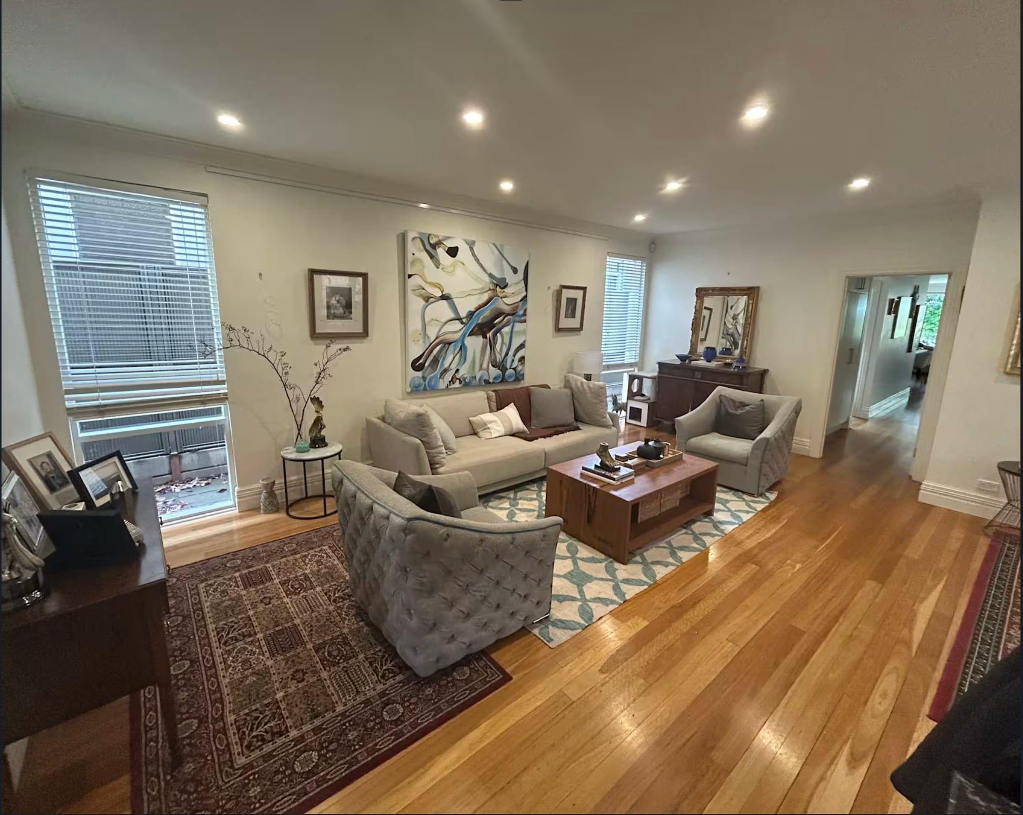 Well-appointed 4 bed/2 bath/3 living + pool,solar & pets neg