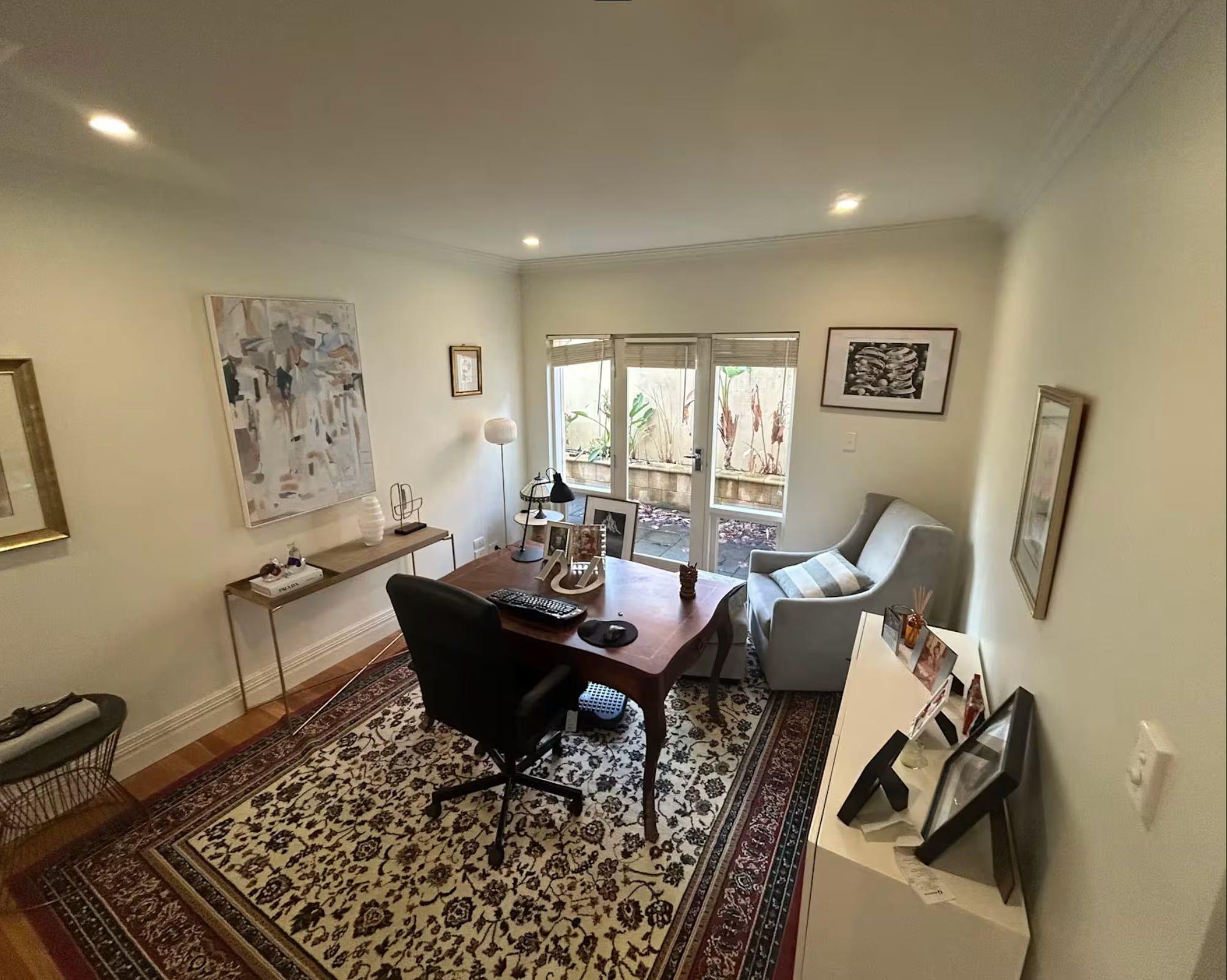 Well-appointed 4 bed/2 bath/3 living + pool,solar & pets neg