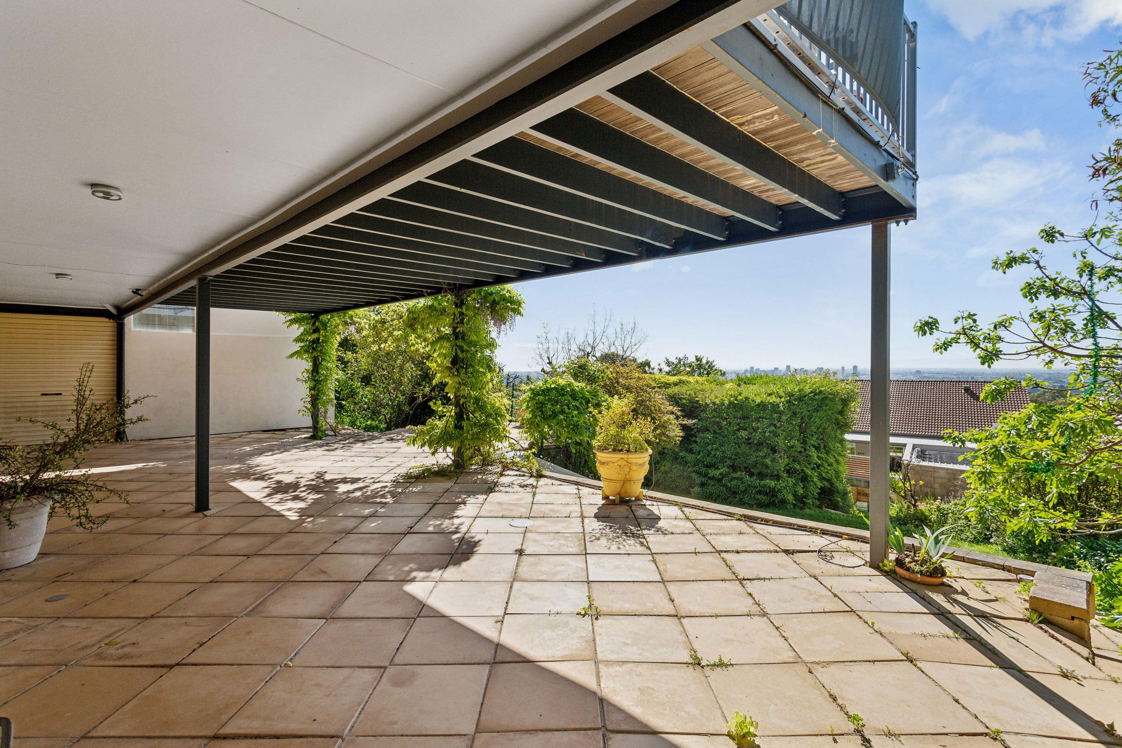 City-to-sea views with space for the whole family