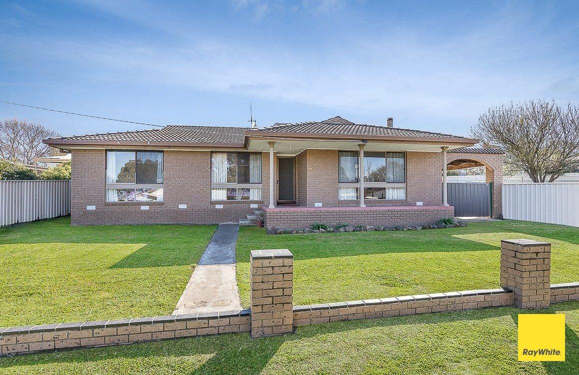 Prop-GPT: House: VIC Sailors Gully, VIC 3556 Charming Home in Prime Eaglehawk Location