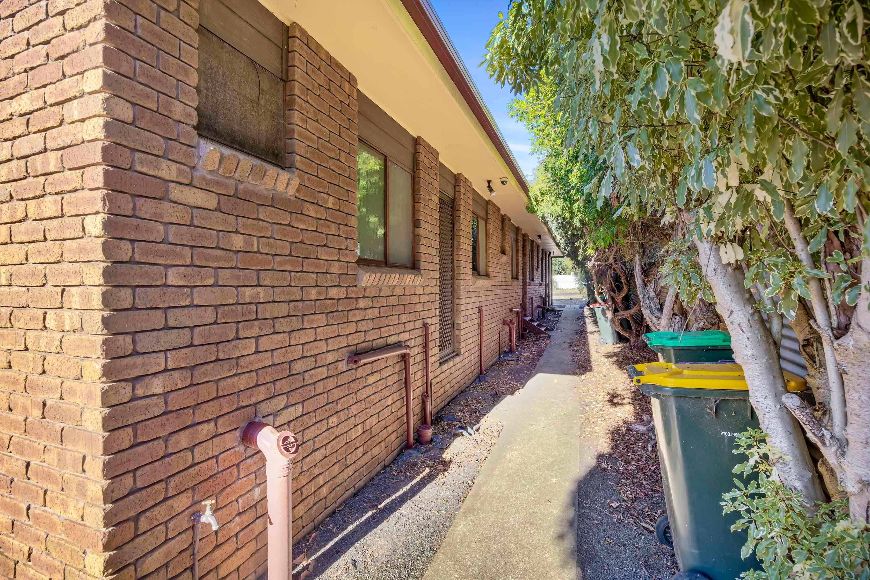 Charming 1-Bedroom Unit