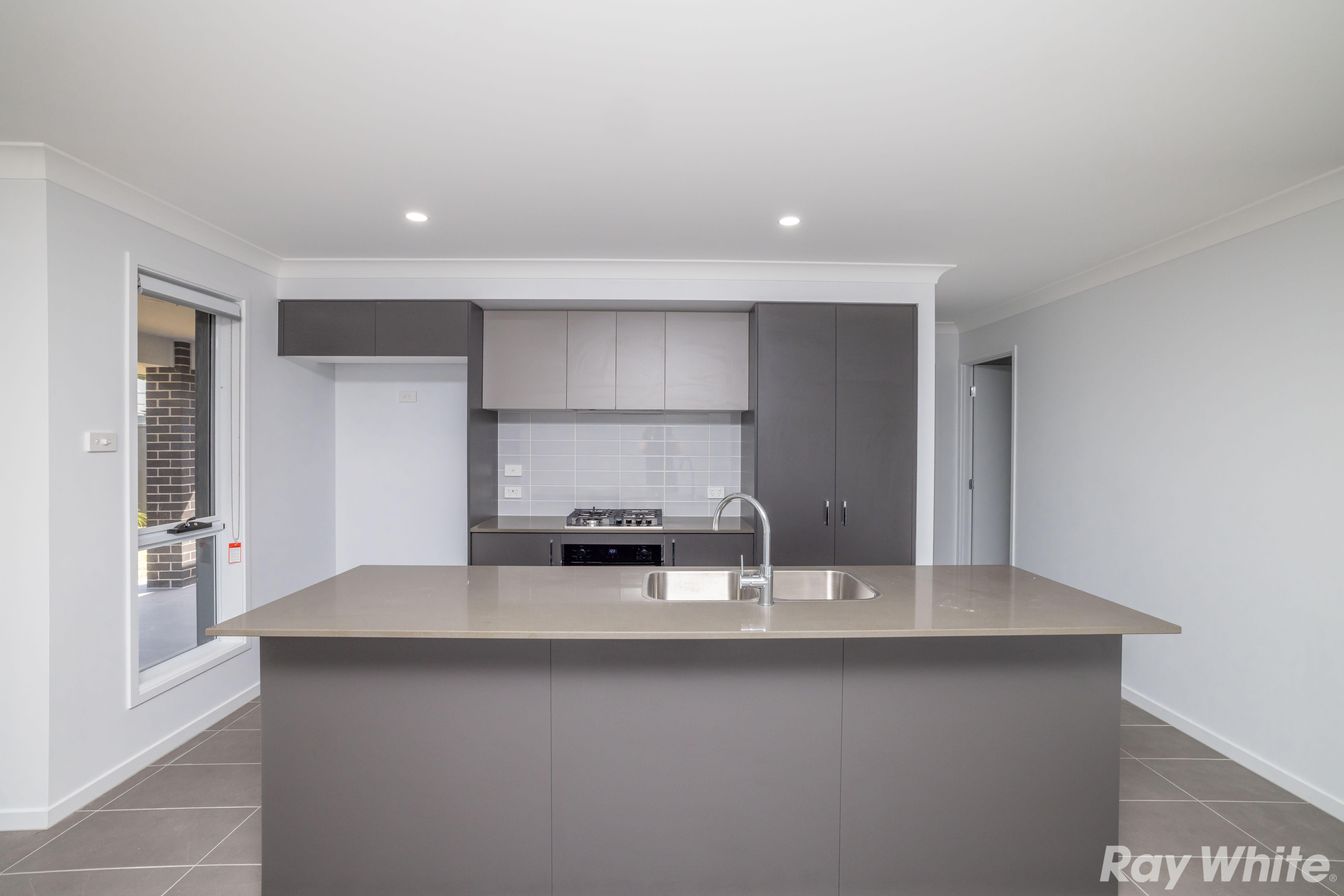 Stylish 3-Bedroom Duplex in Sought-After Location!