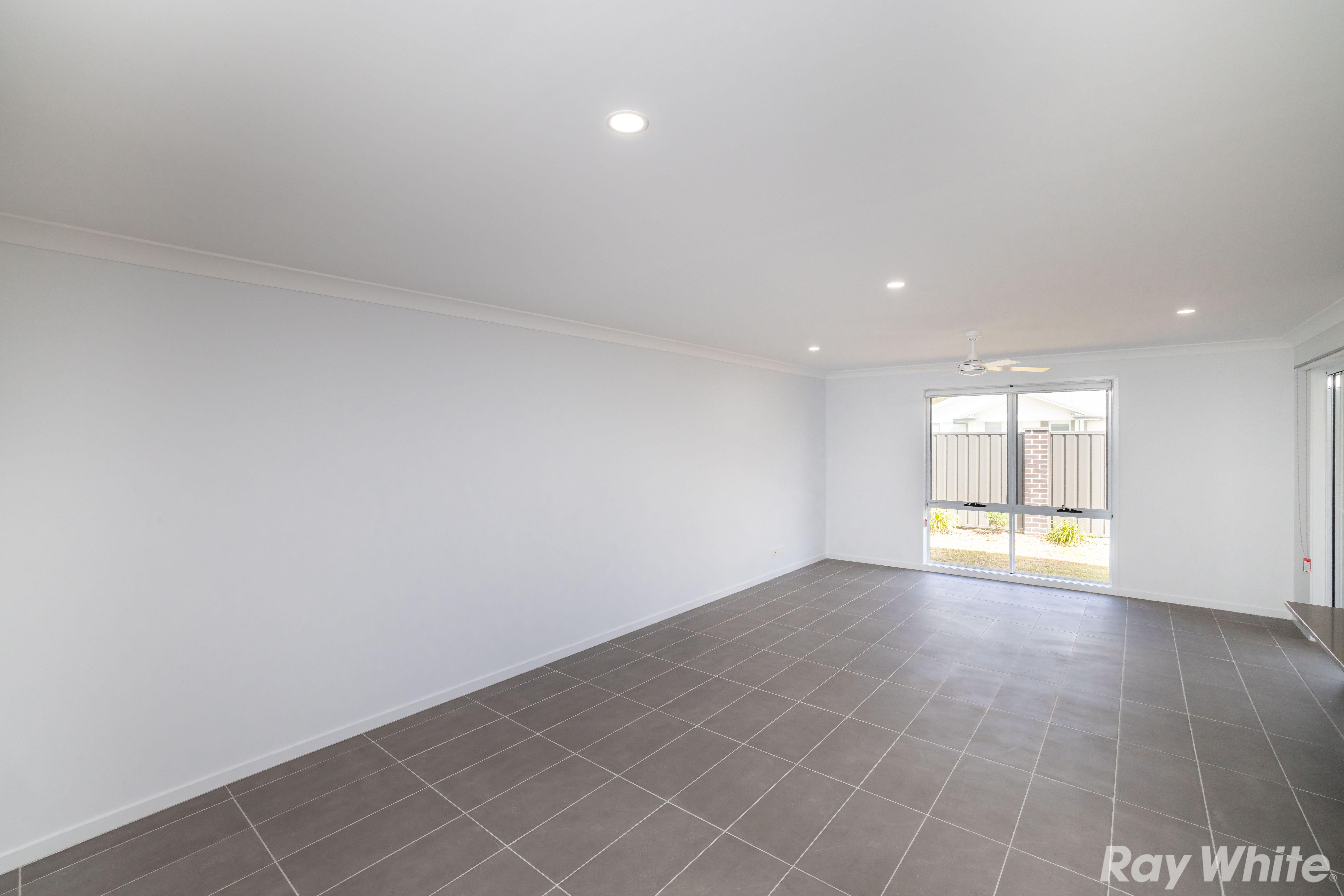 Stylish 3-Bedroom Duplex in Sought-After Location!