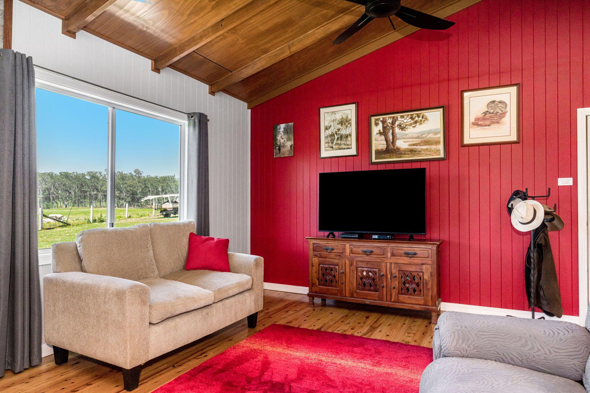 Modern Country Living on 55 Hectares - Space, Style & Serenity