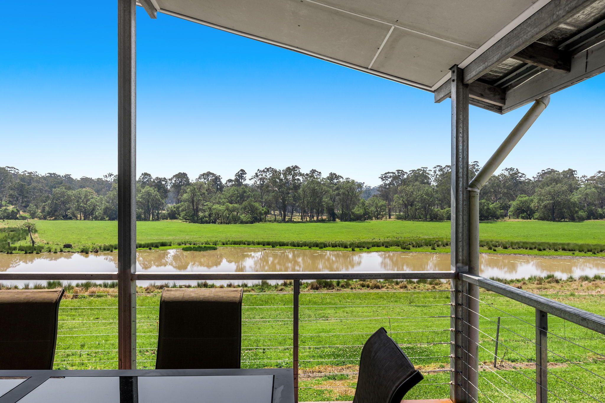 Modern Country Living on 55 Hectares - Space, Style & Serenity