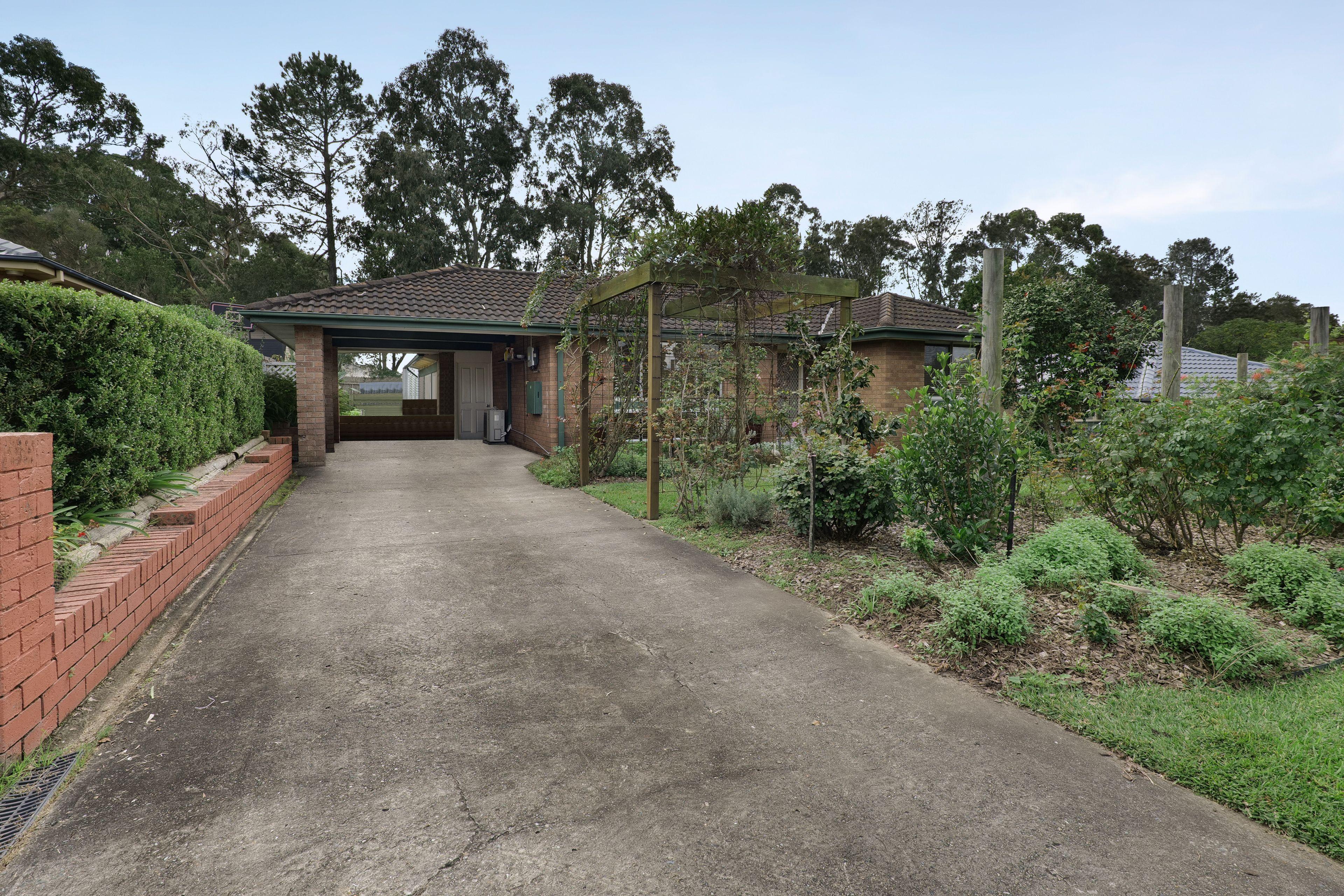 3 BEDROOM FAMILY HOME IN LAKESIDE