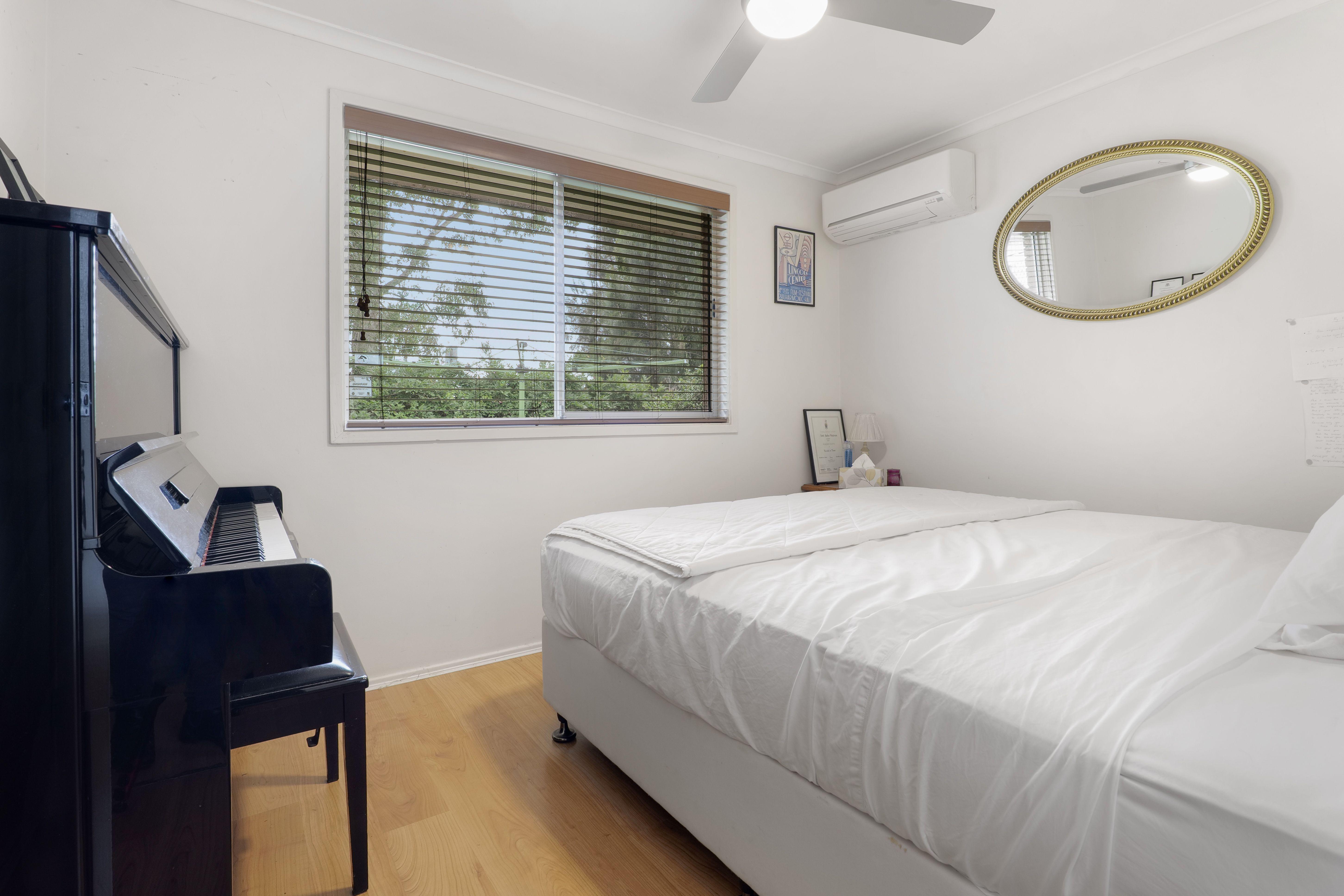 3 BEDROOM FAMILY HOME IN LAKESIDE