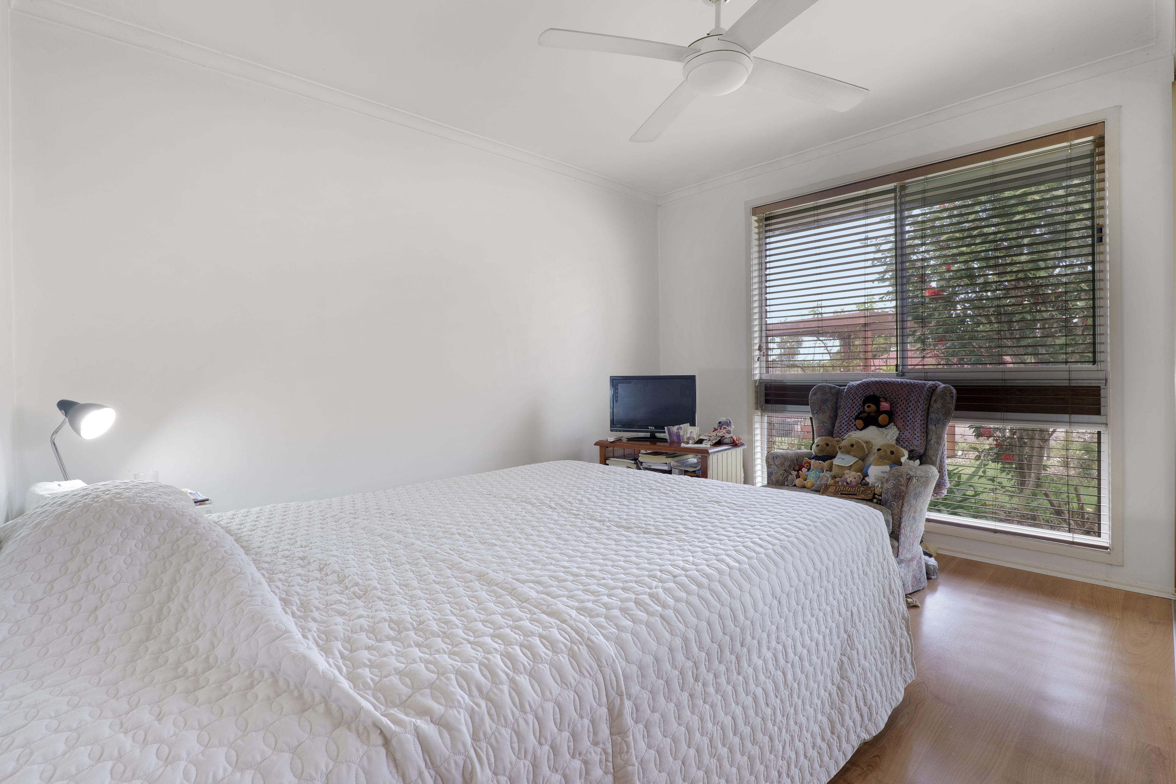 3 BEDROOM FAMILY HOME IN LAKESIDE