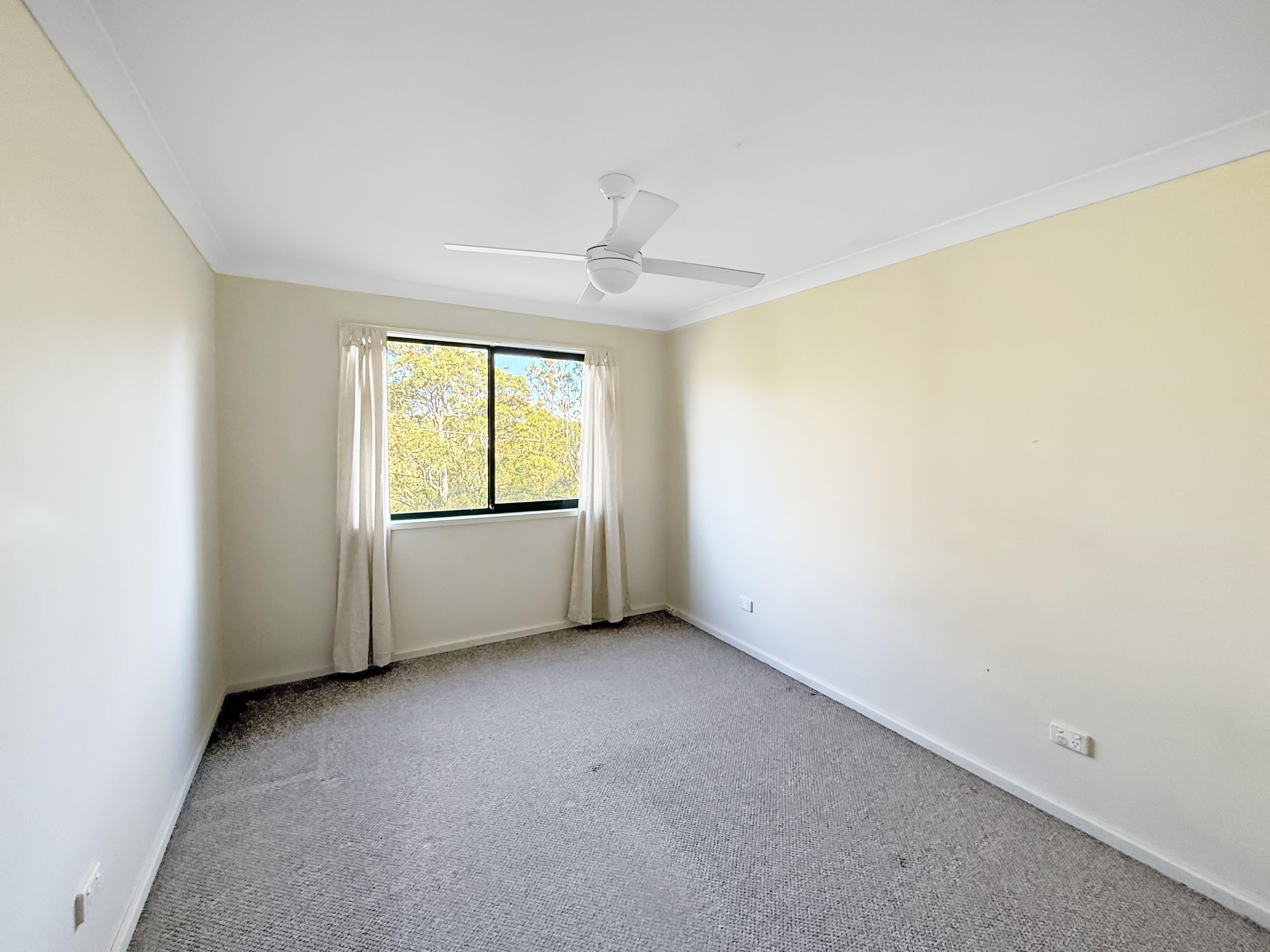 COMFORTABLE & CONVENIENT 2-BEDROOM HOME - IDEAL LOCATION!