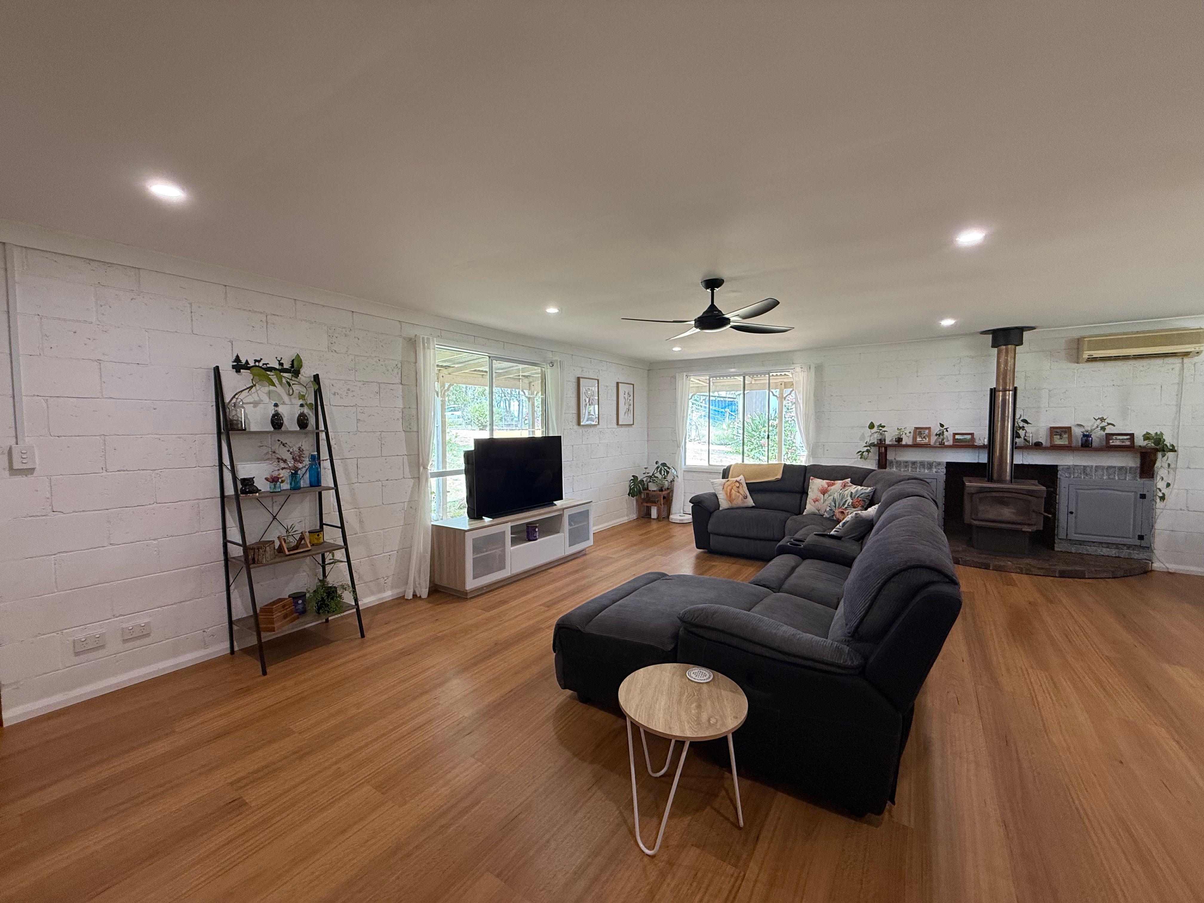 3 bedroom property with rural setting