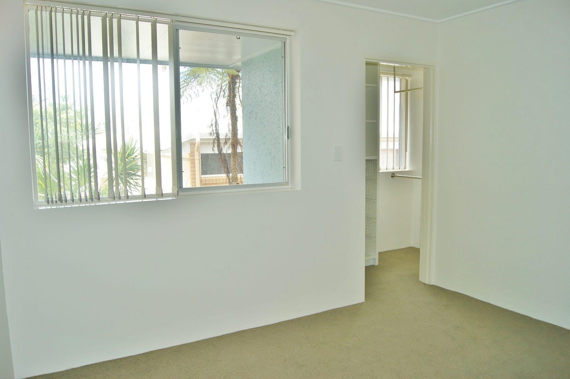 Modern Townhouse Across From Waterfront !